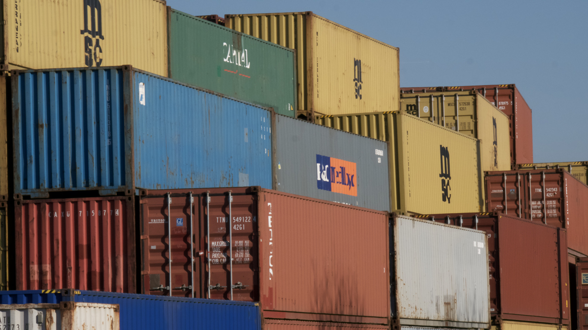 Panasonic Lumix DMC-GX7 sample photo. Containerscape photography