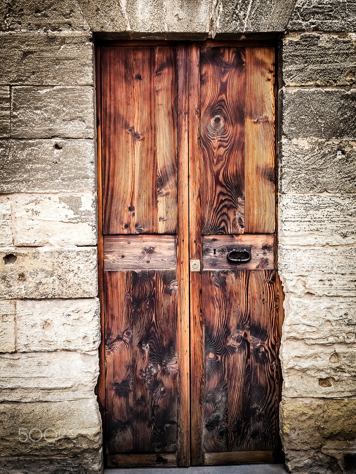Olympus OM-D E-M1 + Olympus M.Zuiko Digital 17mm F1.8 sample photo. Weathered door photography
