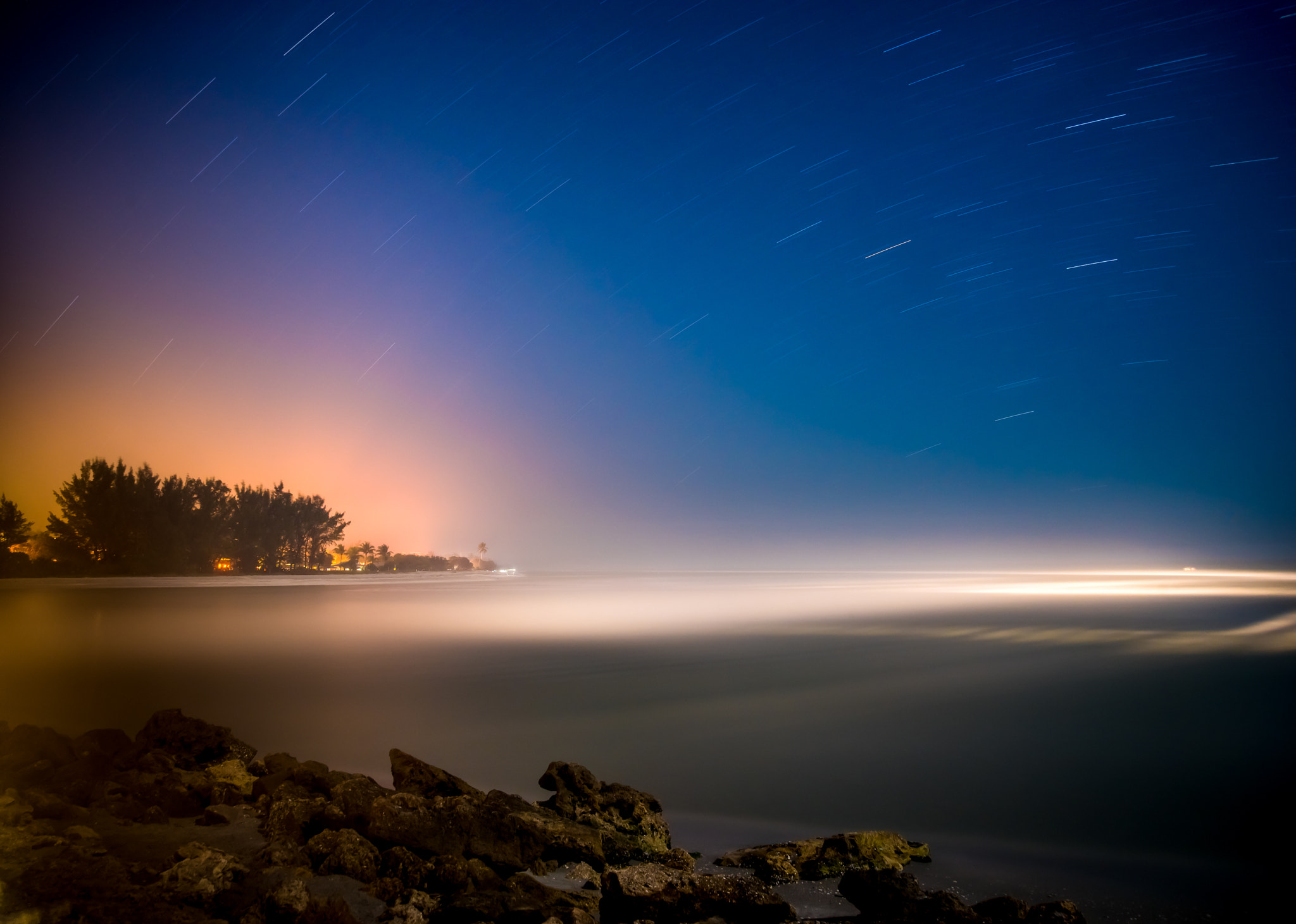 Nikon AF Nikkor 24-85mm F2.8-4D IF sample photo. Blind pass, night photography