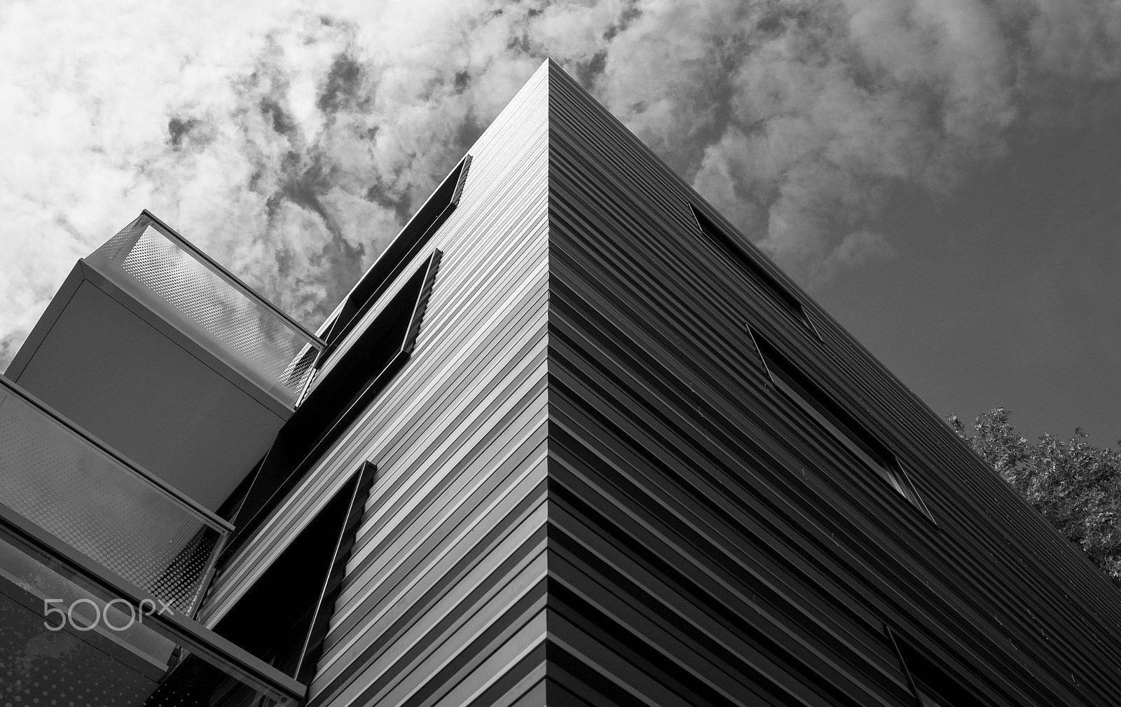 Sony DT 18-55mm F3.5-5.6 SAM II sample photo. Building photography