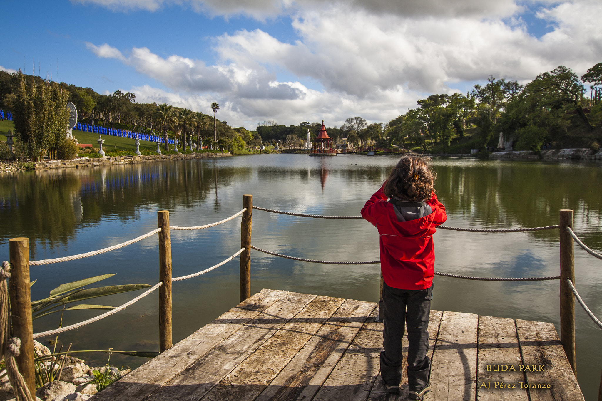 Sigma 10-20mm F3.5 EX DC HSM sample photo. Paula ante el lago photography