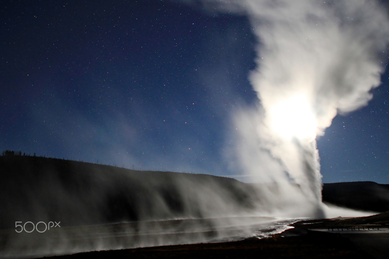 Canon EF 24mm f/1.4L sample photo. Old faithful & full moon photography