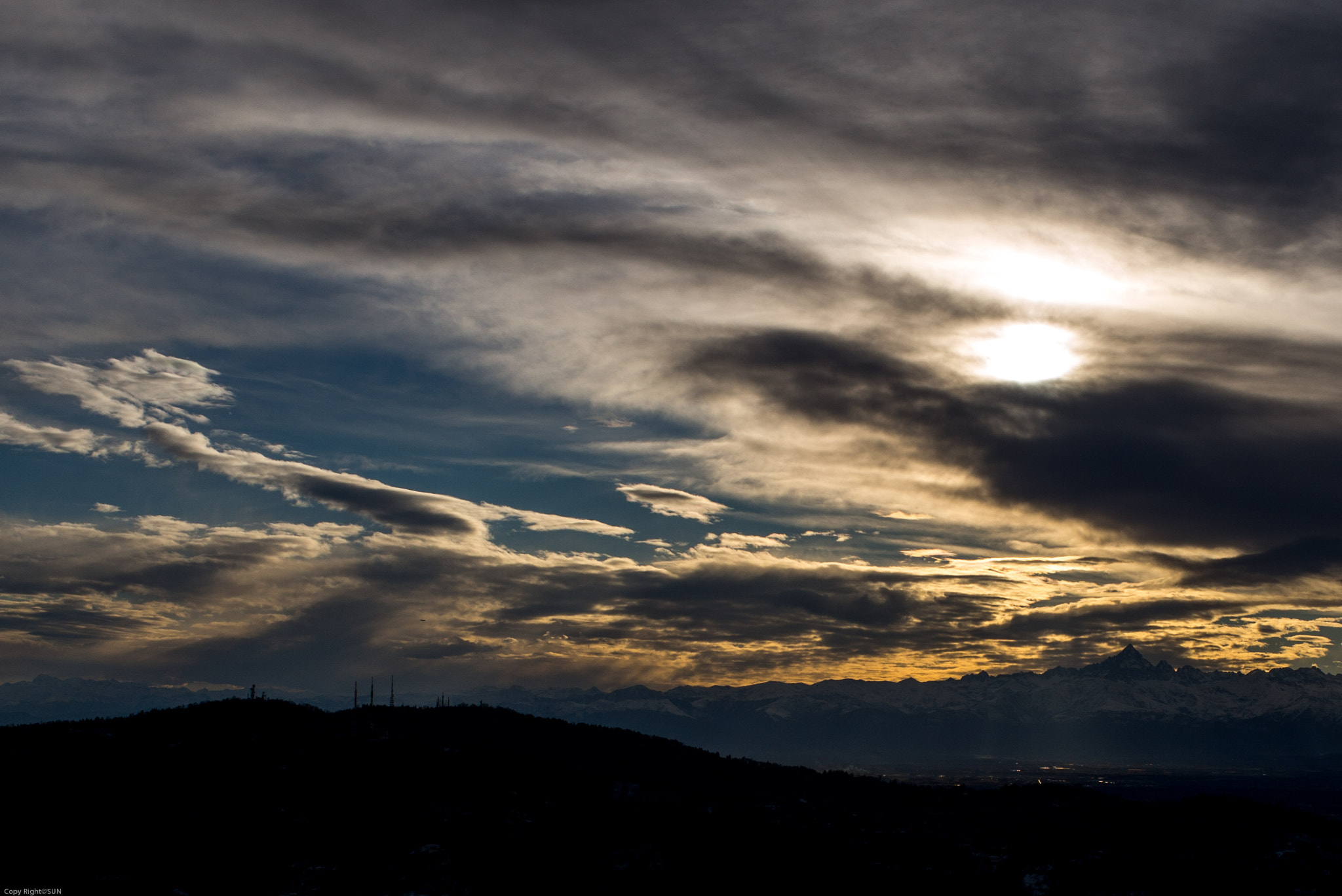 Summicron-M 1:2/35 ASPH. sample photo. Cloud sky photography