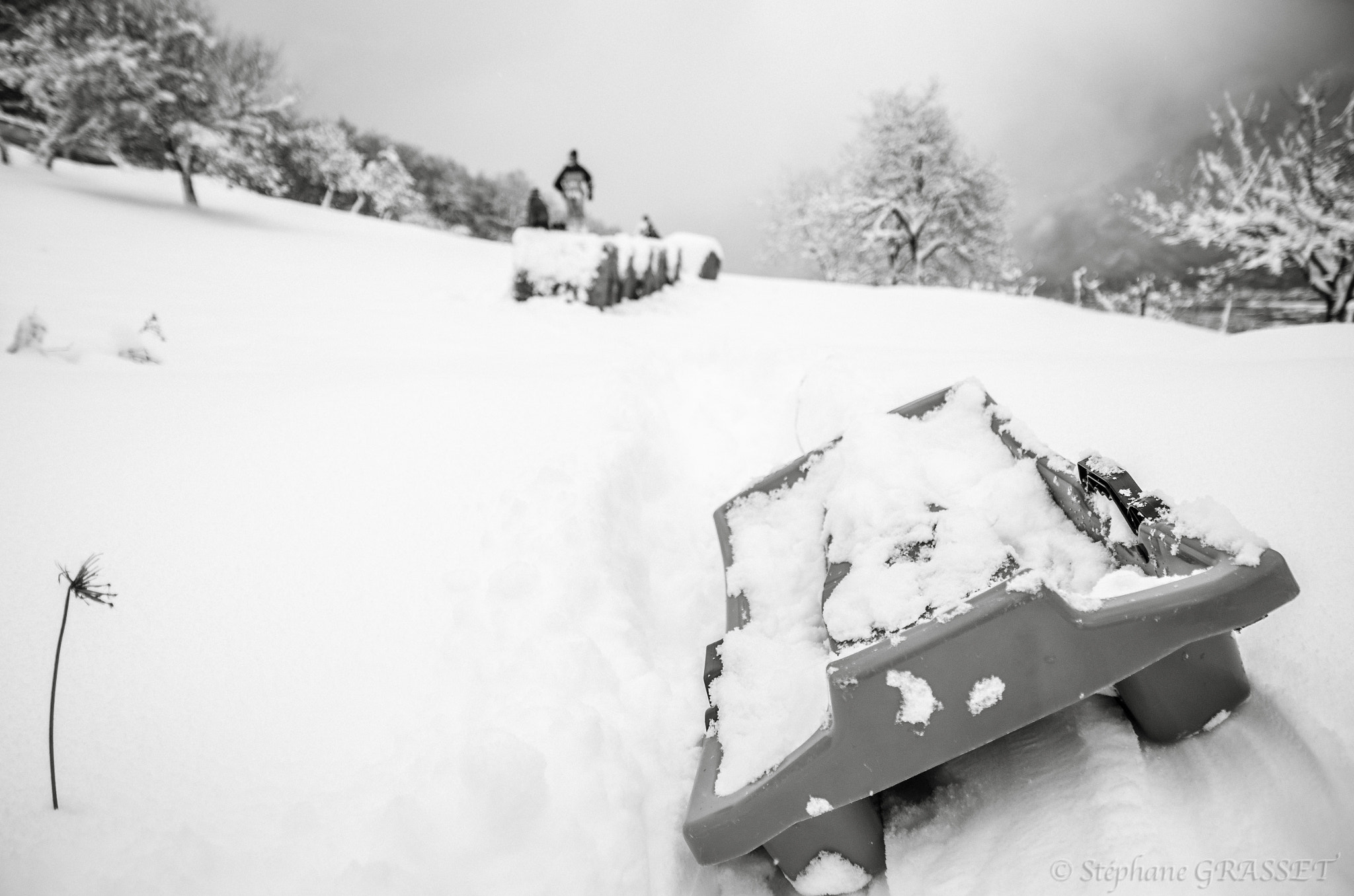Sigma 17-70mm F2.8-4 DC Macro OS HSM | C sample photo. Here comes the snow photography