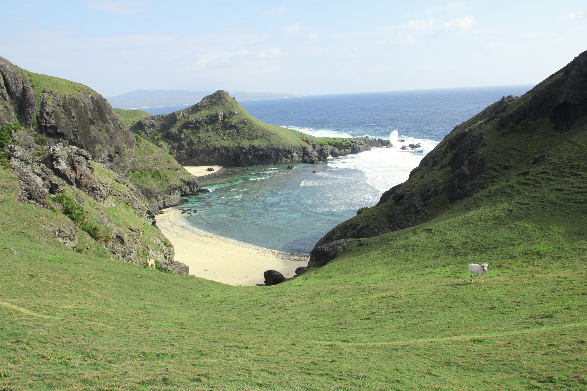 Canon EOS 550D (EOS Rebel T2i / EOS Kiss X4) + Canon EF-S 18-135mm F3.5-5.6 IS sample photo. Batanes, philippines photography