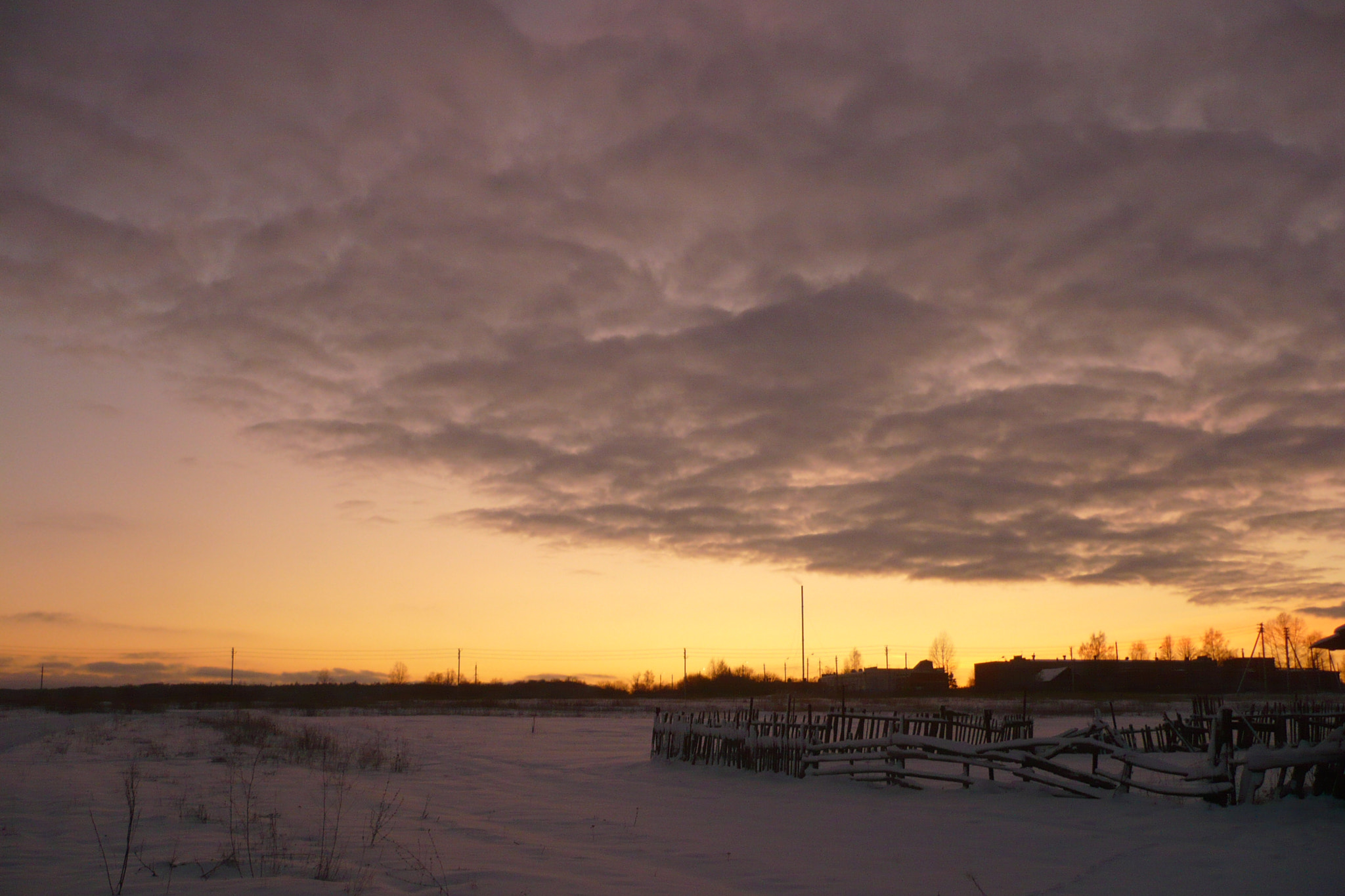 Panasonic DMC-LS75 sample photo. Frosty winter sunset photography