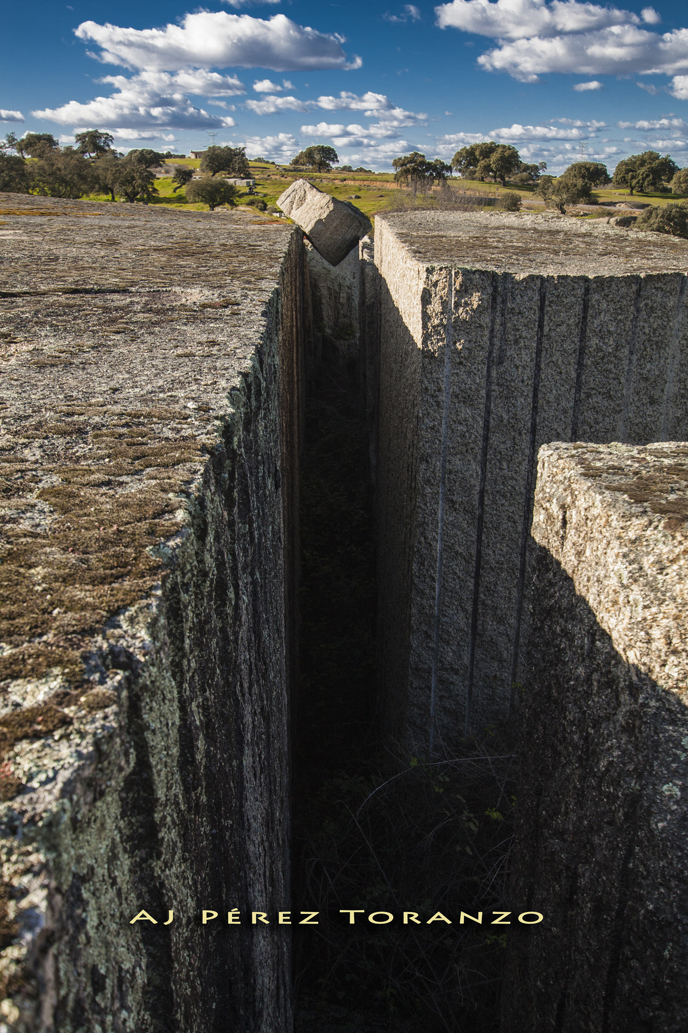Sigma 10-20mm F3.5 EX DC HSM sample photo. Piedra equilibrista photography