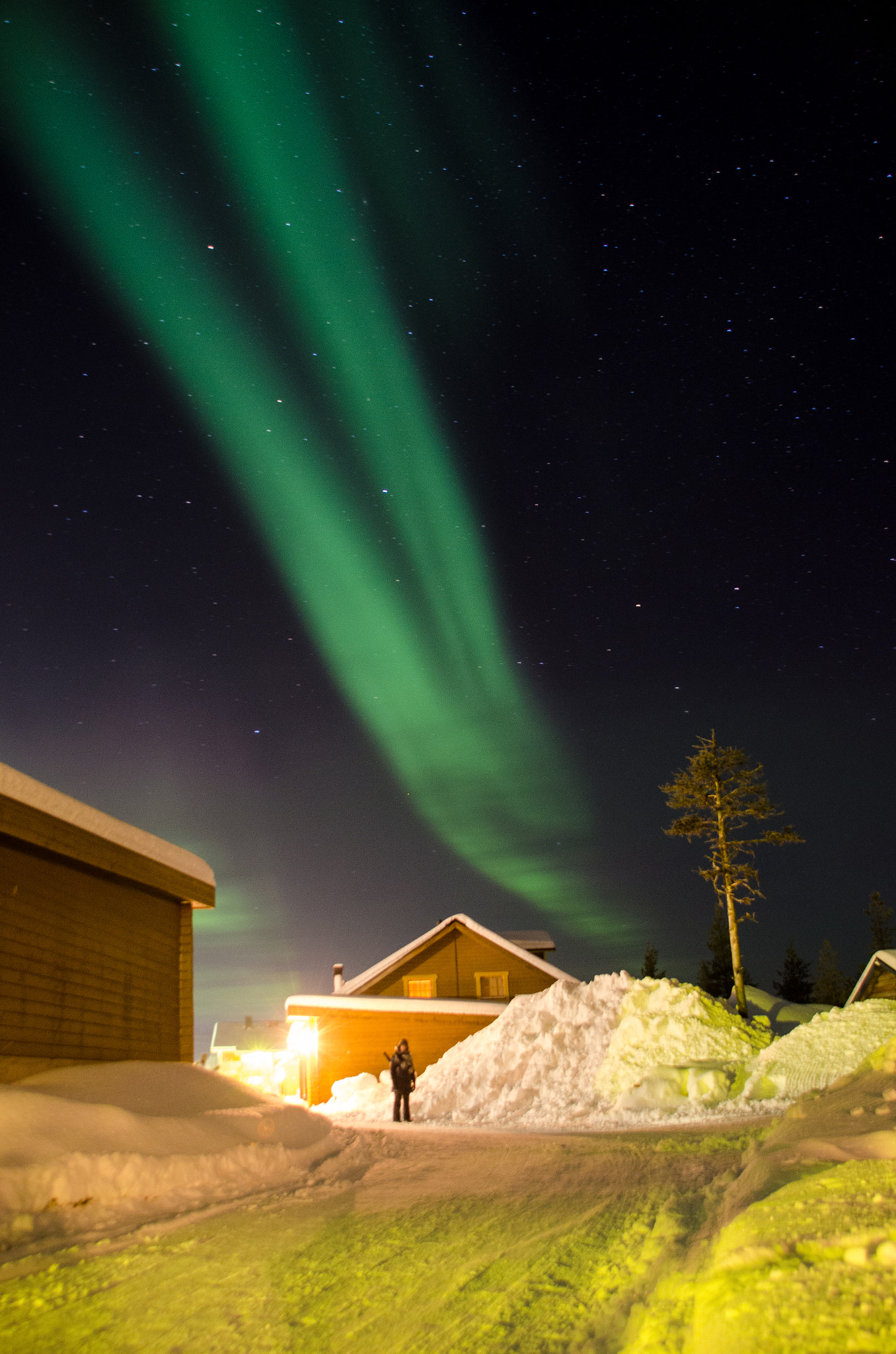 Sigma 18-200mm F3.5-6.3 DC OS HSM sample photo. Aurora borealis photography