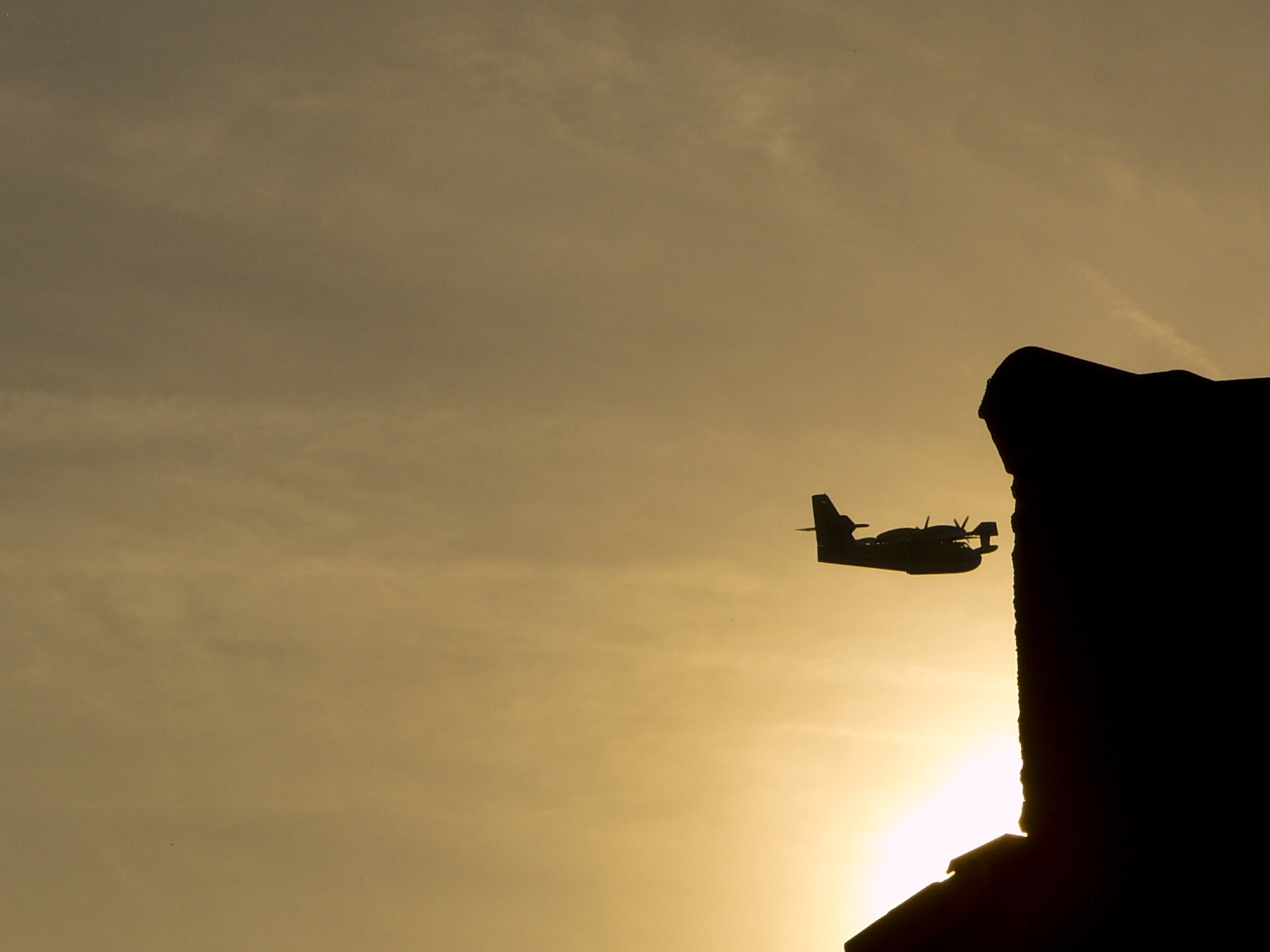 Samsung Digimax i6 PMP, Samsung #11 PMP sample photo. Canadair photography
