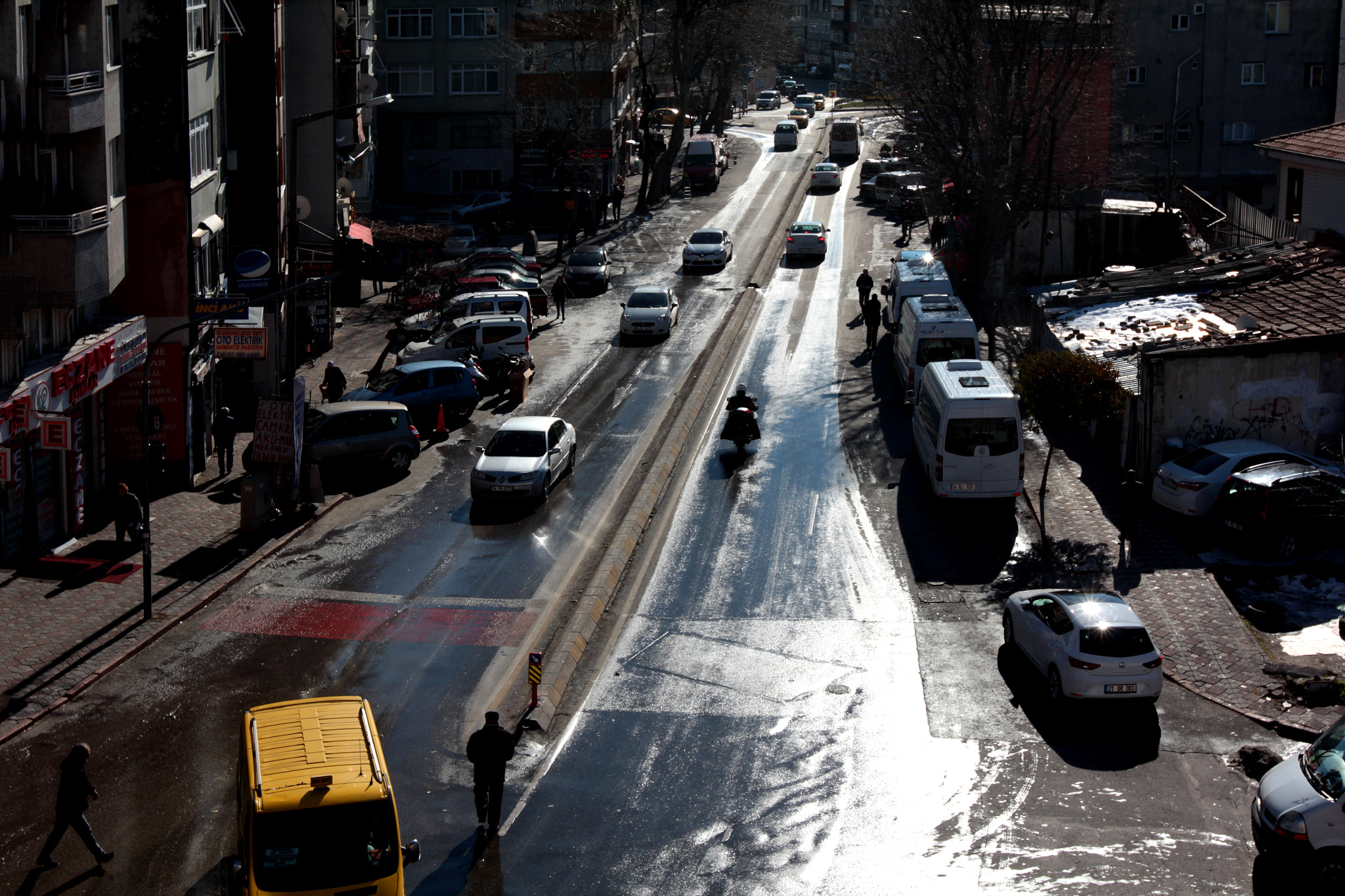 Canon EF 16-35mm F2.8L II USM sample photo. Snow melted, transport started..... photography