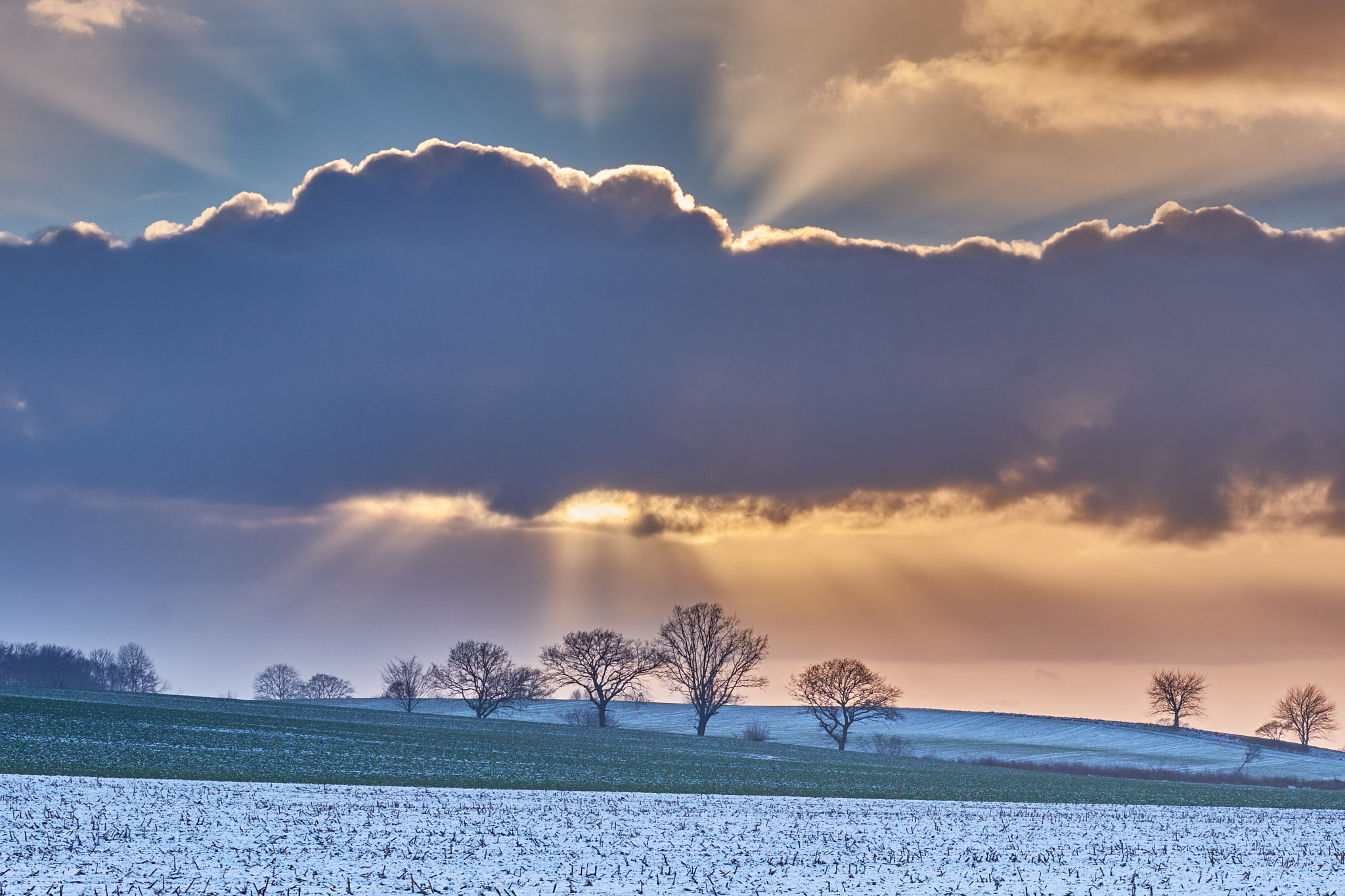 Fujifilm X-Pro2 sample photo. Sunlight behind clouds photography