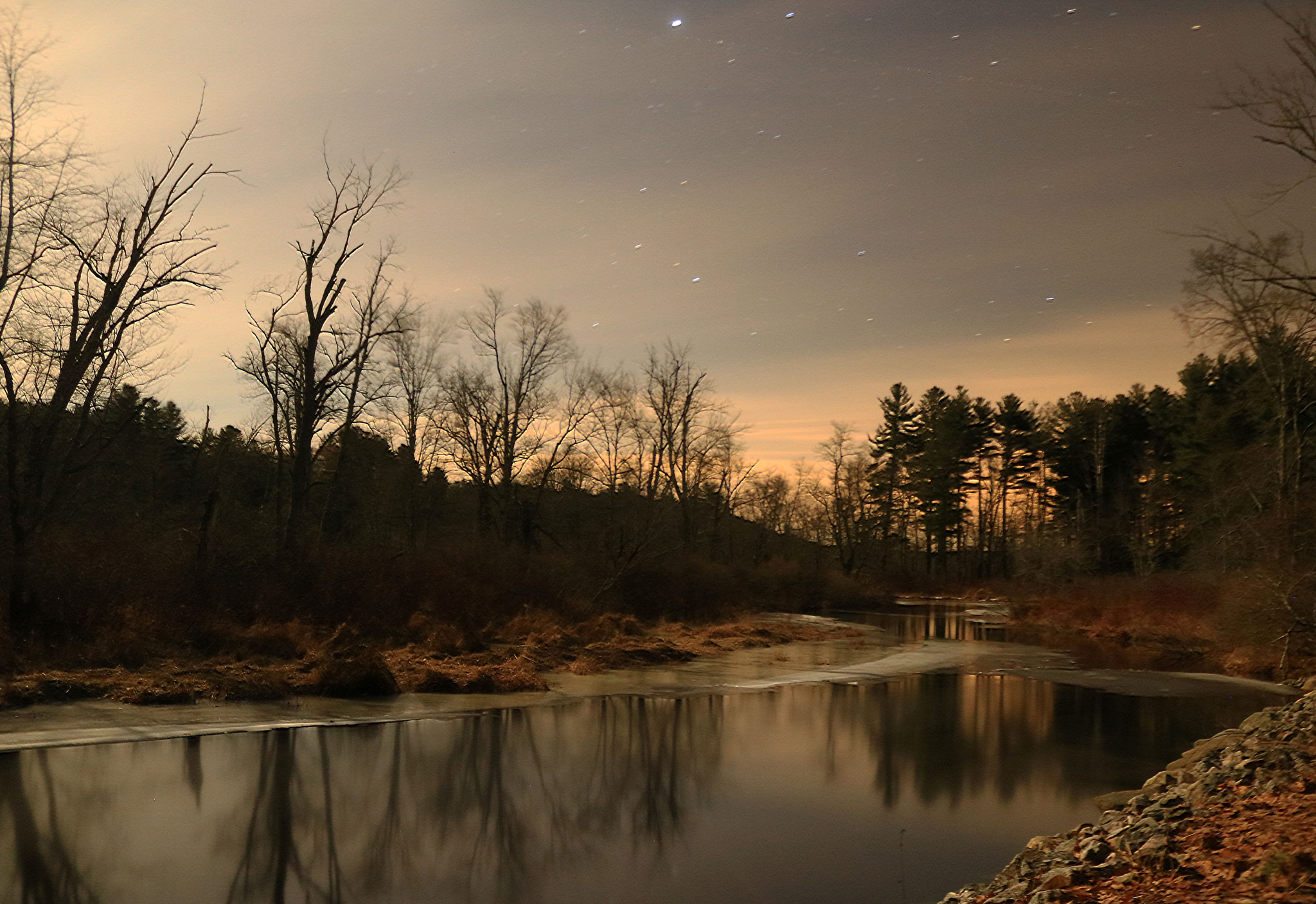 Canon EOS 750D (EOS Rebel T6i / EOS Kiss X8i) sample photo. Reflections at night photography