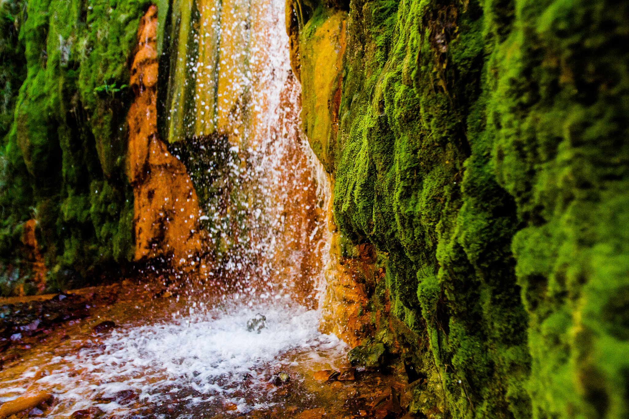 Canon EOS 7D + Canon EF 16-35mm F2.8L USM sample photo. Cascada colorada photography