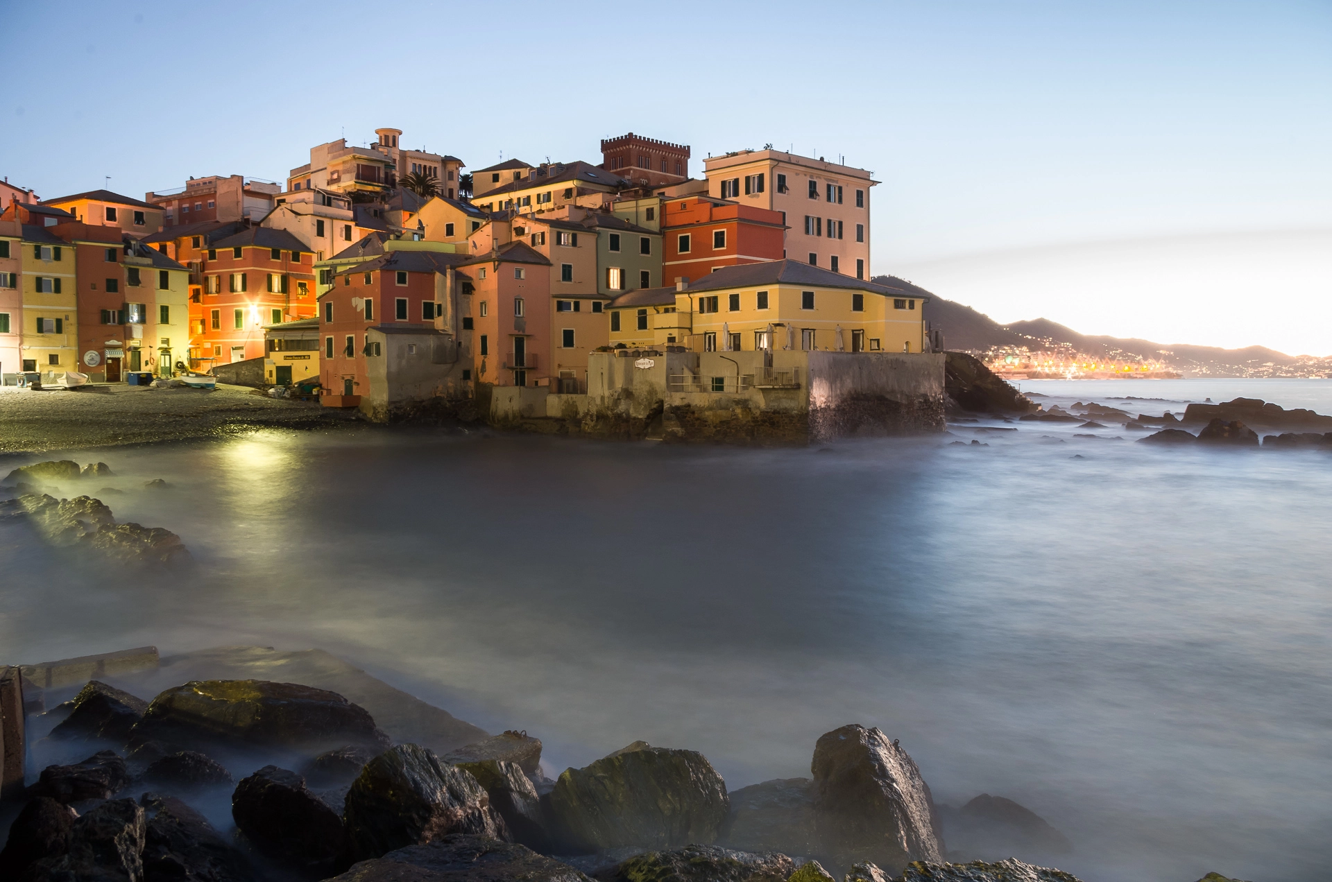 Pentax K-500 sample photo. Cold winter morning in boccadasse photography