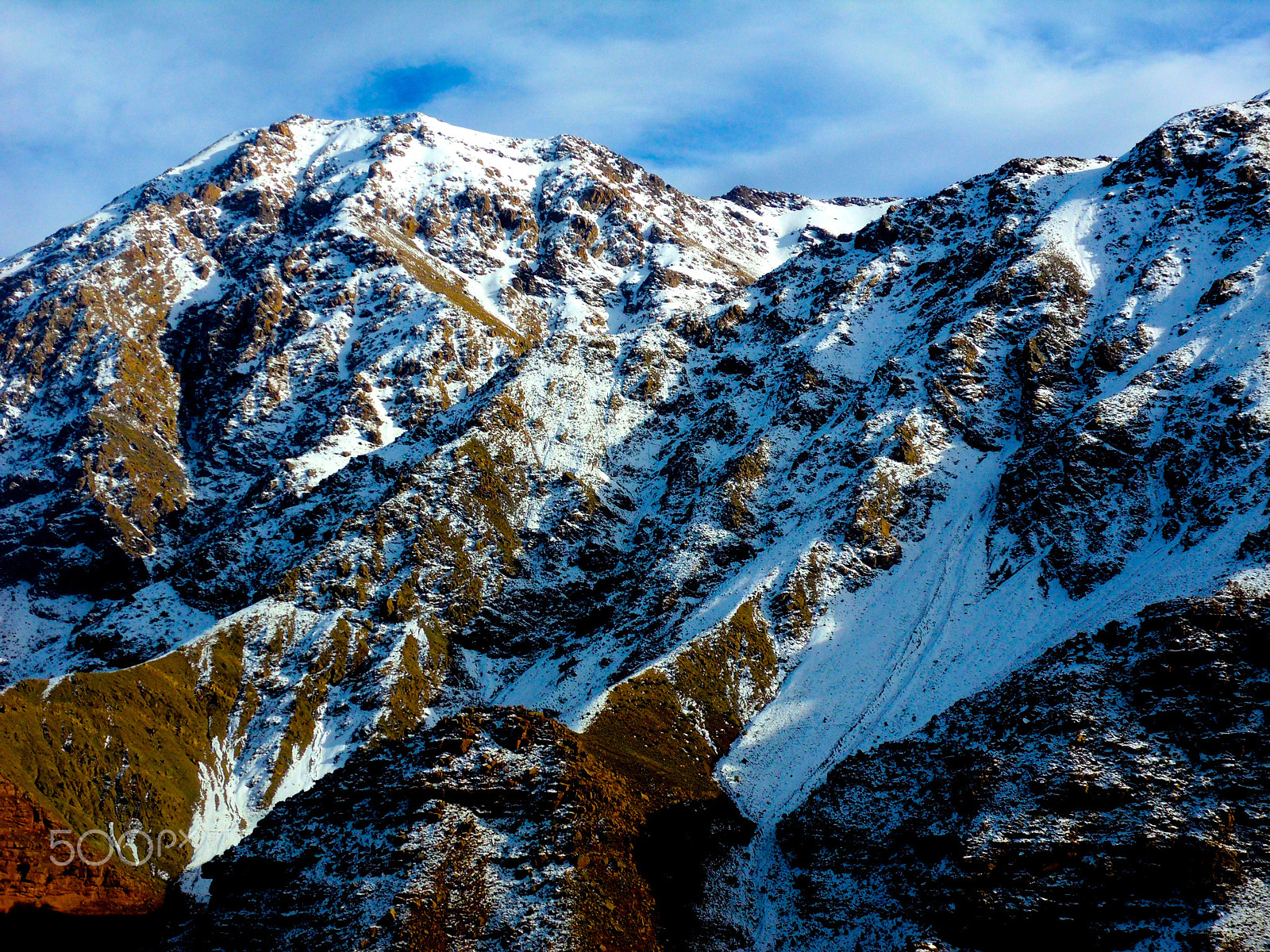 Samsung WB550, WB560 / VLUU WB550 /  HZ15W sample photo. Rock'n'snow photography