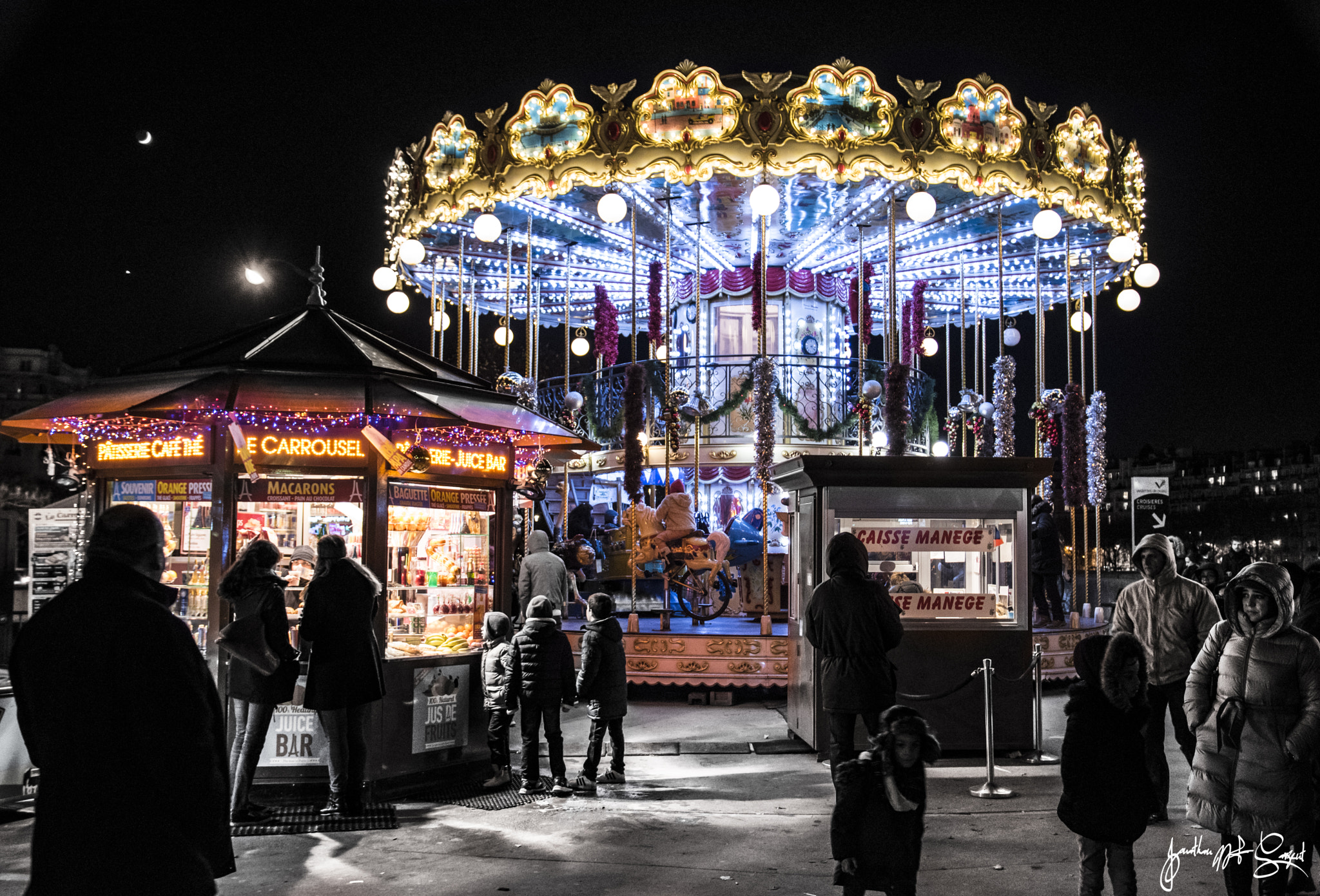 Sigma 17-70mm F2.8-4 DC Macro OS HSM | C sample photo. Carousel lights photography