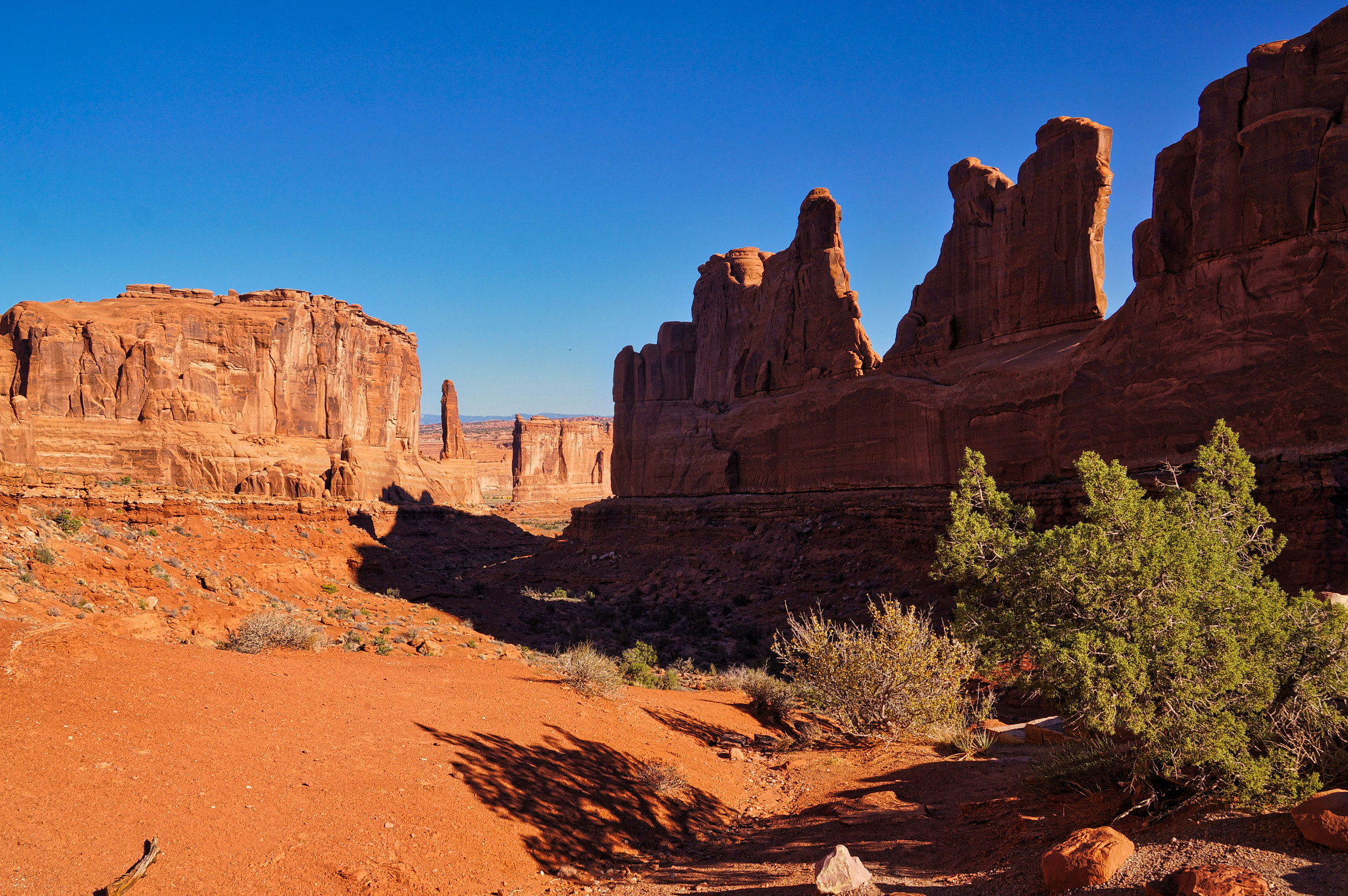 Sony E 18-200mm F3.5-6.3 OSS sample photo. The wall at arches national park photography