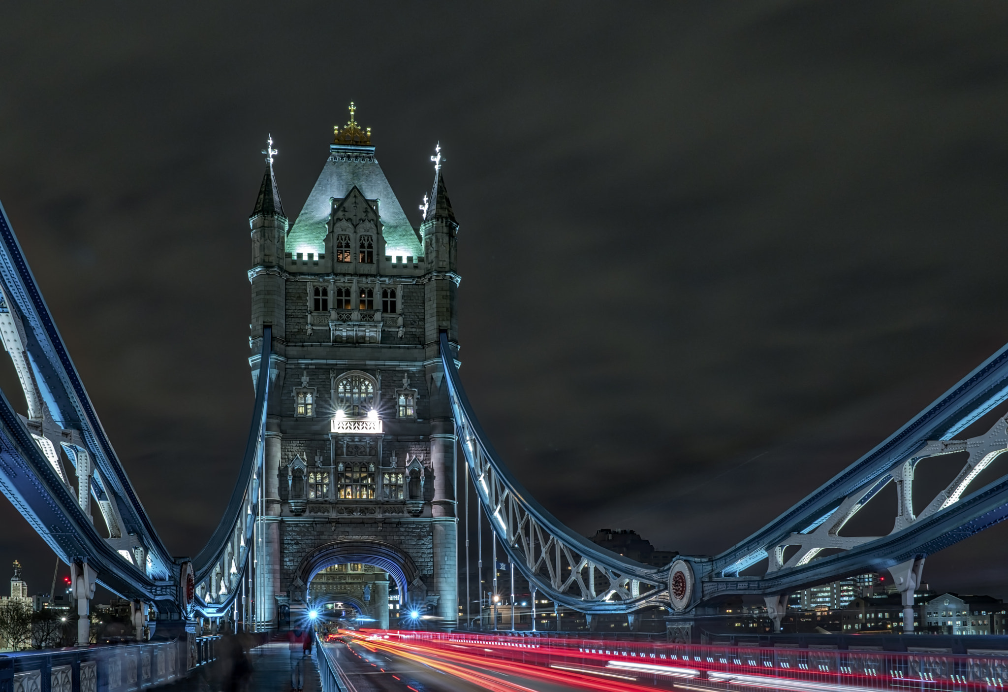 Samsung NX 16-50mm F2.0-2.8 S ED OIS sample photo. Tower bridge in london photography