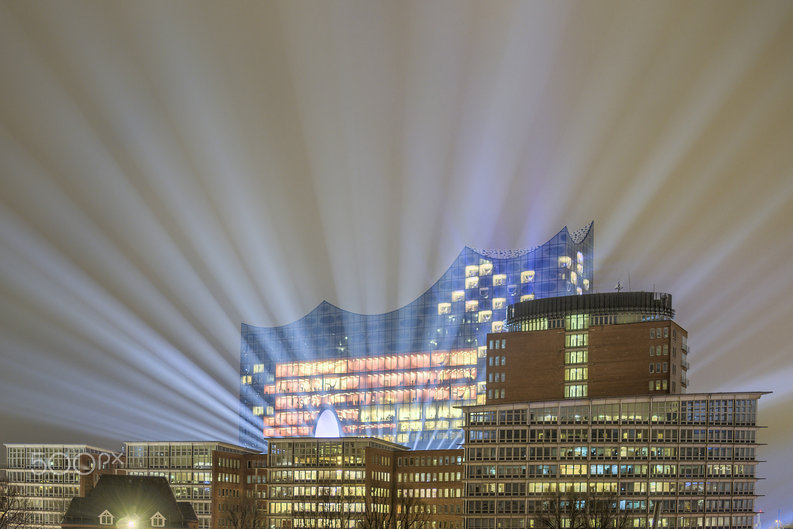 Olympus PEN E-PL7 + Panasonic Leica DG Summilux 25mm F1.4 II ASPH sample photo. Elbphilharmonie - grand opening iv photography