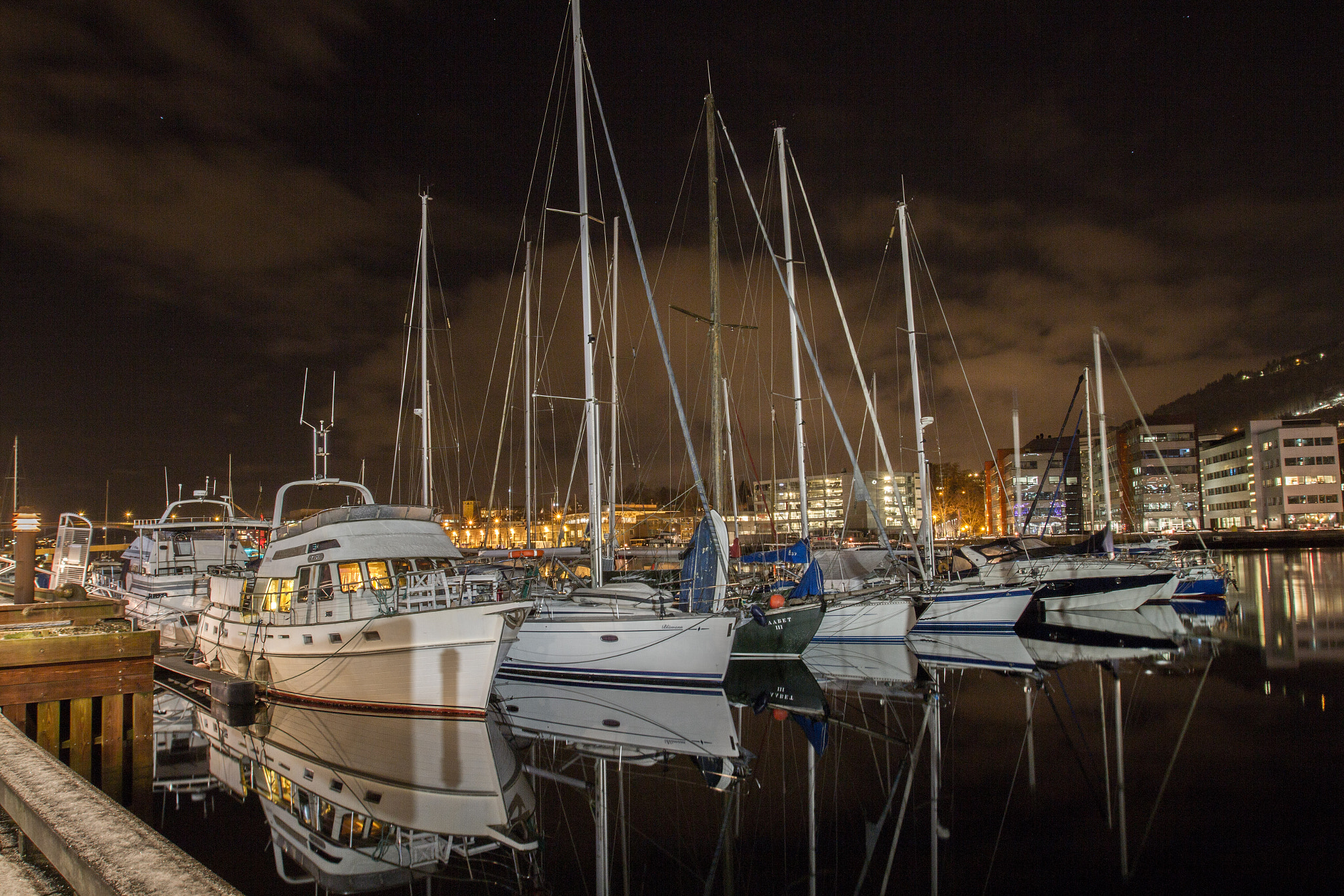 Canon EOS 7D + Canon EF 16-35mm F2.8L USM sample photo. Solheimsviken photography