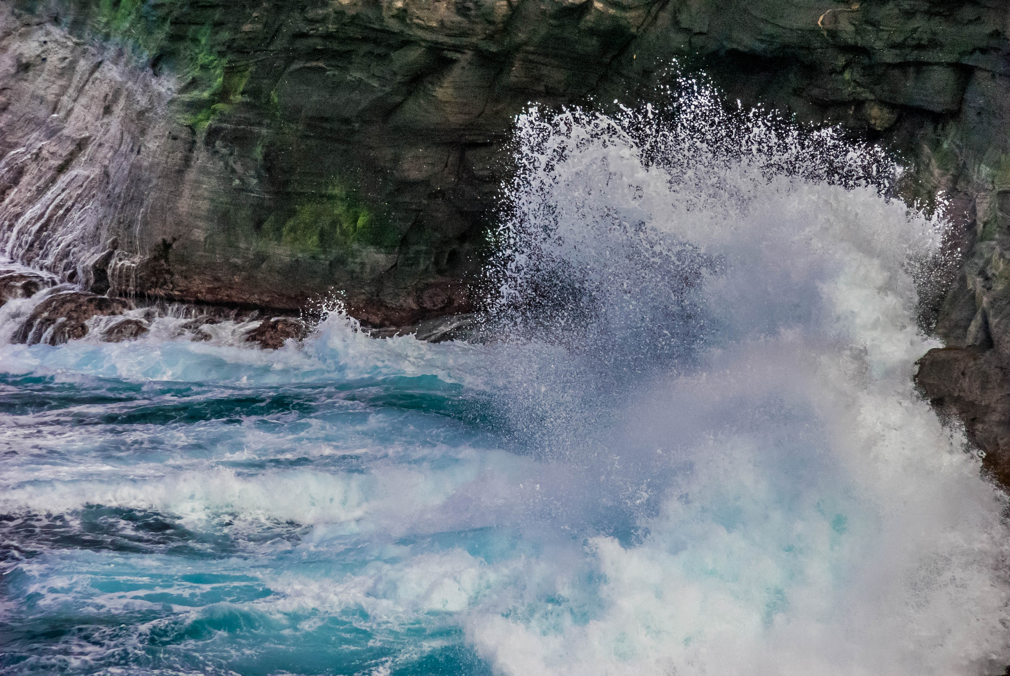 Nikon D3000 sample photo. Wave photography