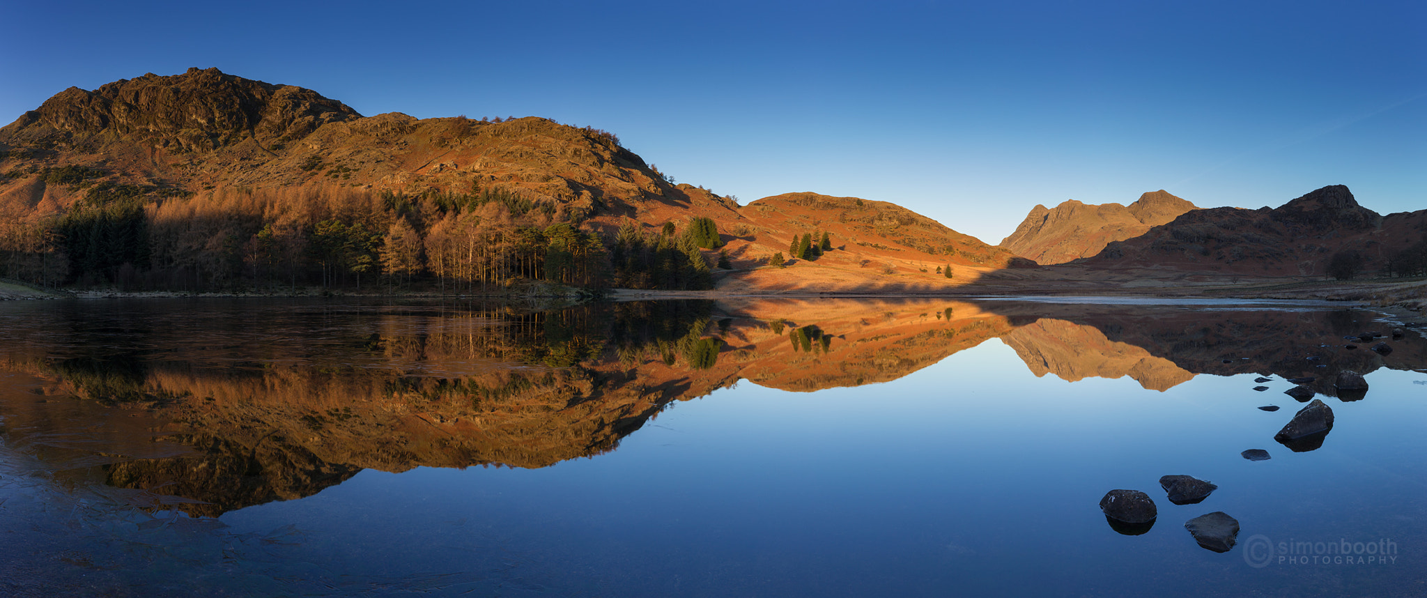 Canon EF 16-35mm F4L IS USM sample photo. Blea tarn and the langdale pikes, lake district national park, cumbria. photography