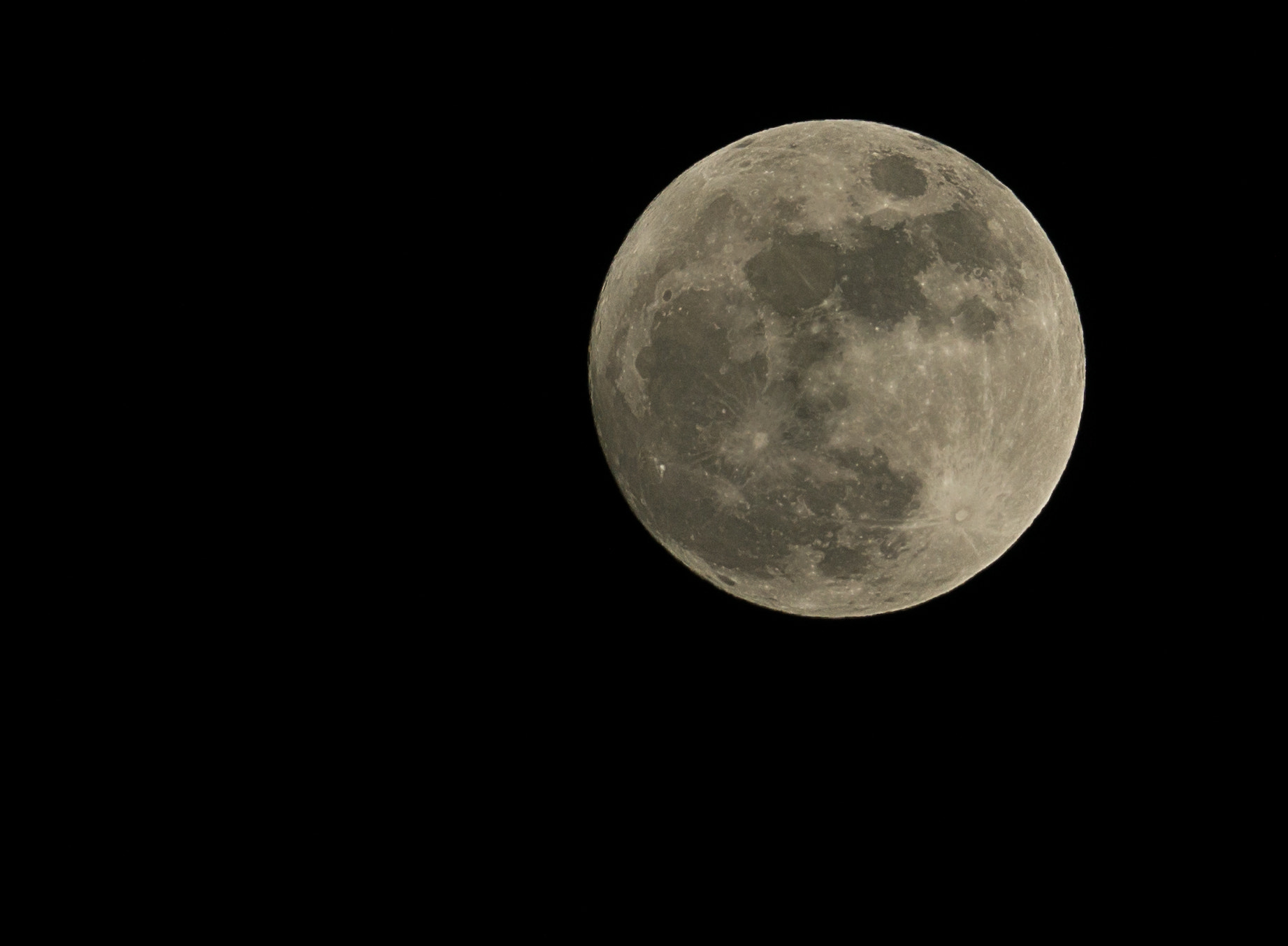 Sony FE 70-300mm F4.5-5.6 G OSS sample photo. Moon photography