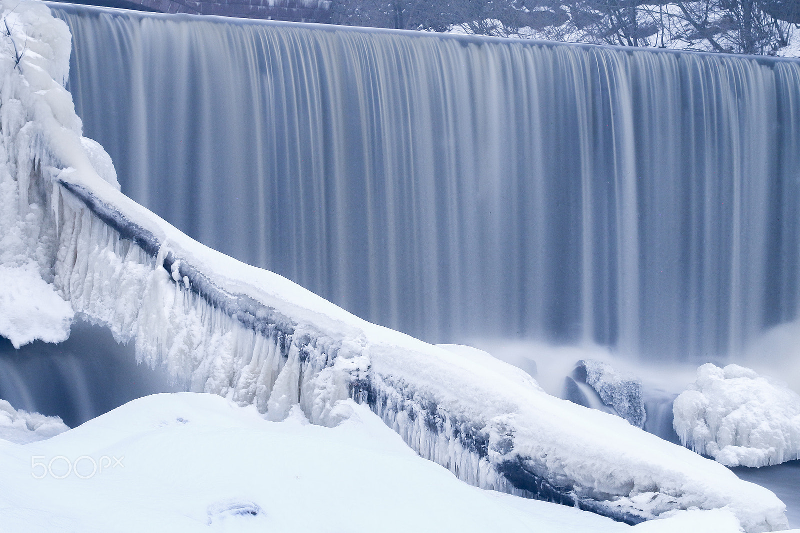 Canon EOS 70D + Canon EF 40mm F2.8 STM sample photo. Frozen photography