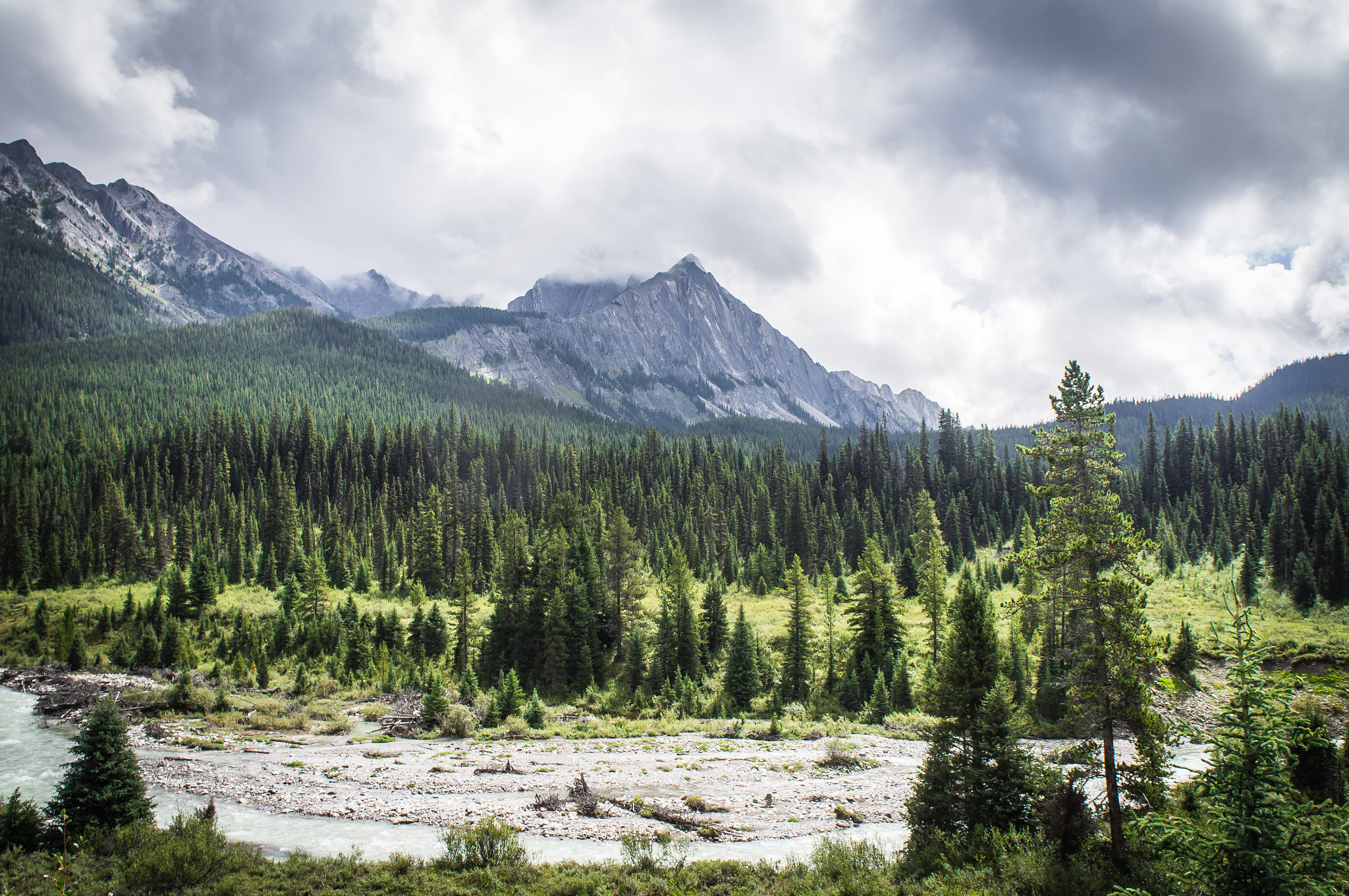 Sony Alpha NEX-C3 sample photo. Banff national park photography