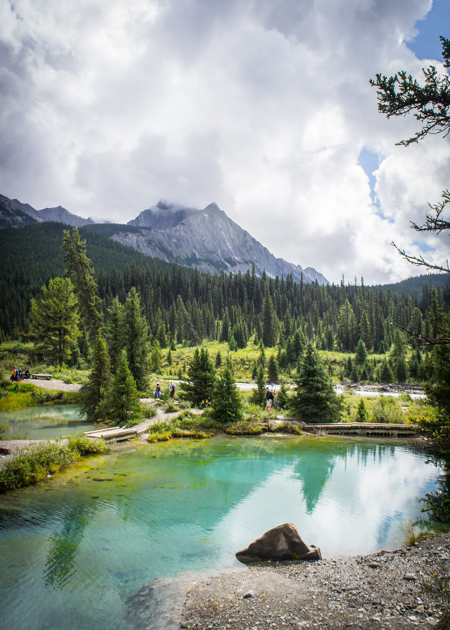 Sony Alpha NEX-C3 + Sony E 18-55mm F3.5-5.6 OSS sample photo. Banff national park photography