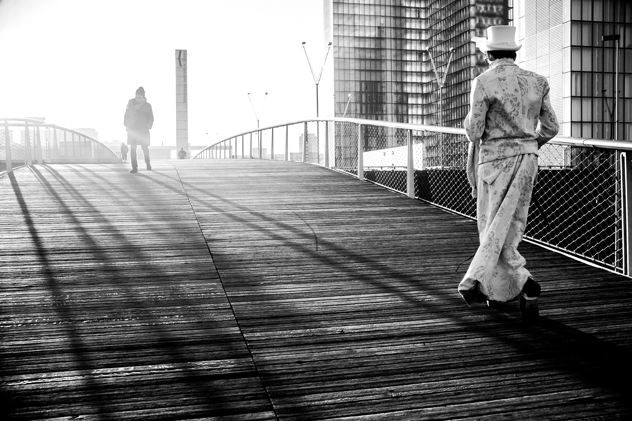 Sony a7 + Sigma 30mm F2.8 EX DN sample photo. Mystic encounters on a bridge in paris photography