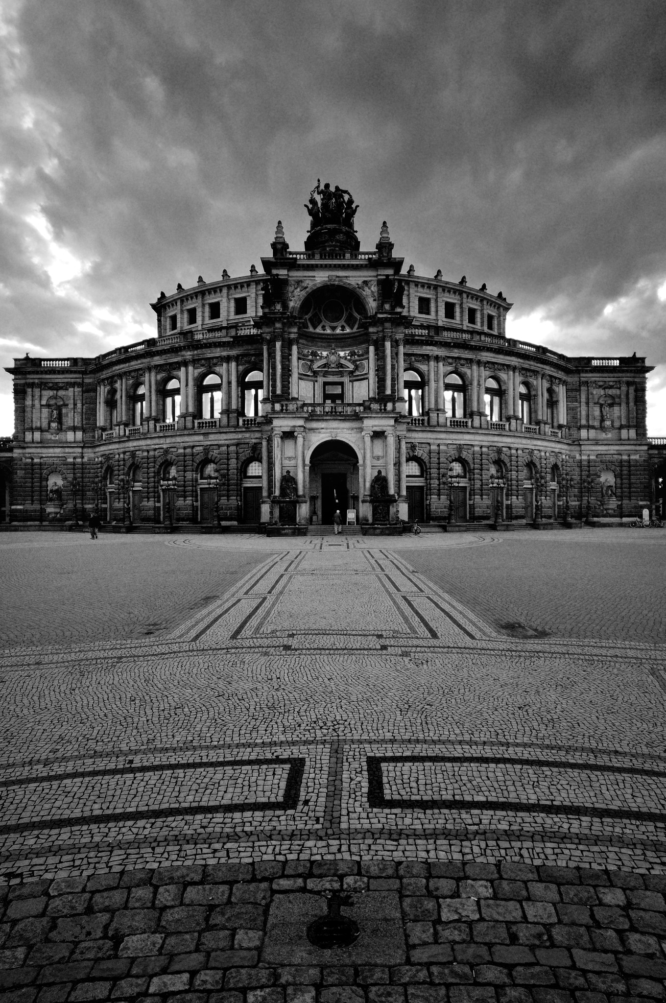 Nikon D300 sample photo. Semperoper dresden, germany photography