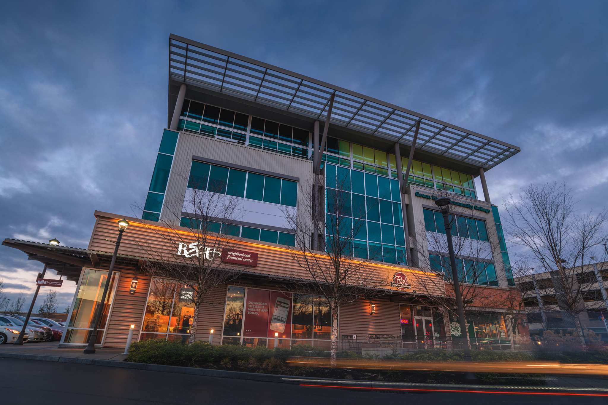 Nikon AF-S Nikkor 18-35mm F3.5-4.5G ED sample photo. Kent at blue hour photography