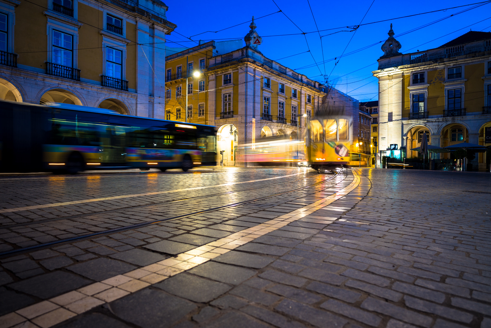 Leica Super-Elmar-M 21mm F3.4 ASPH sample photo. Lisbon tram 15 photography