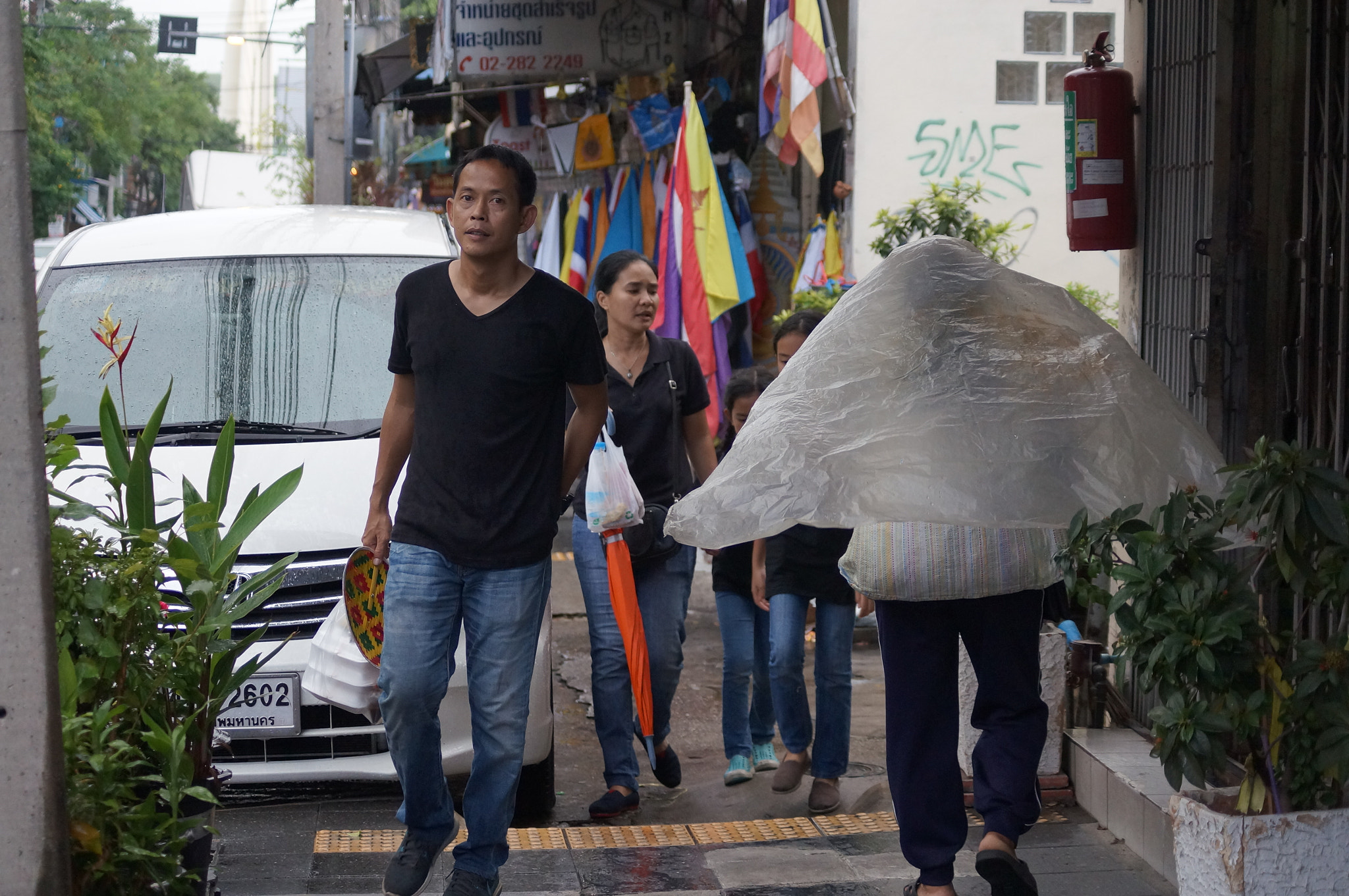 Sony DT 55-200mm F4-5.6 SAM sample photo. Me in rain photography