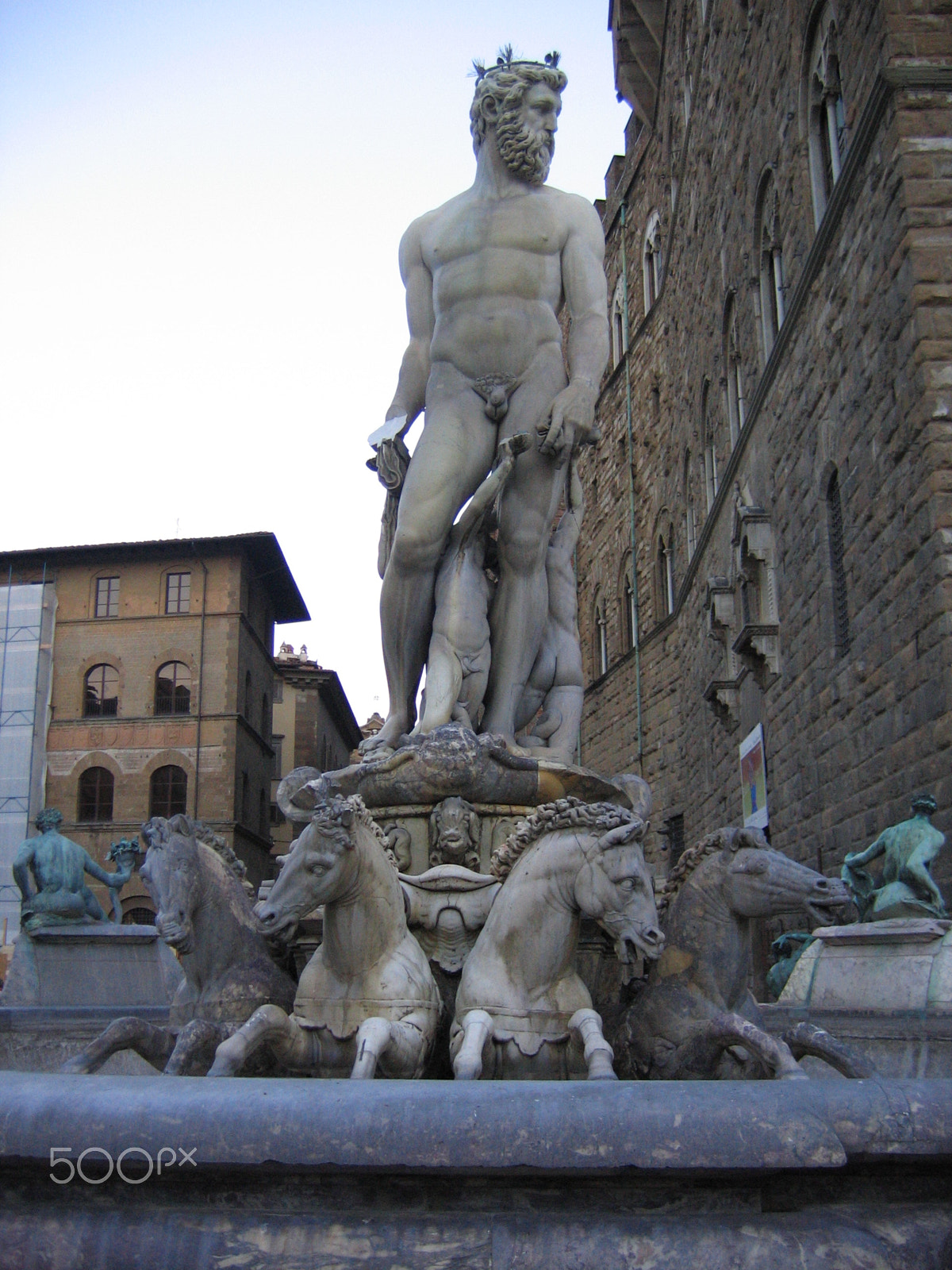 Canon POWERSHOT A95 sample photo. Sculpture photography