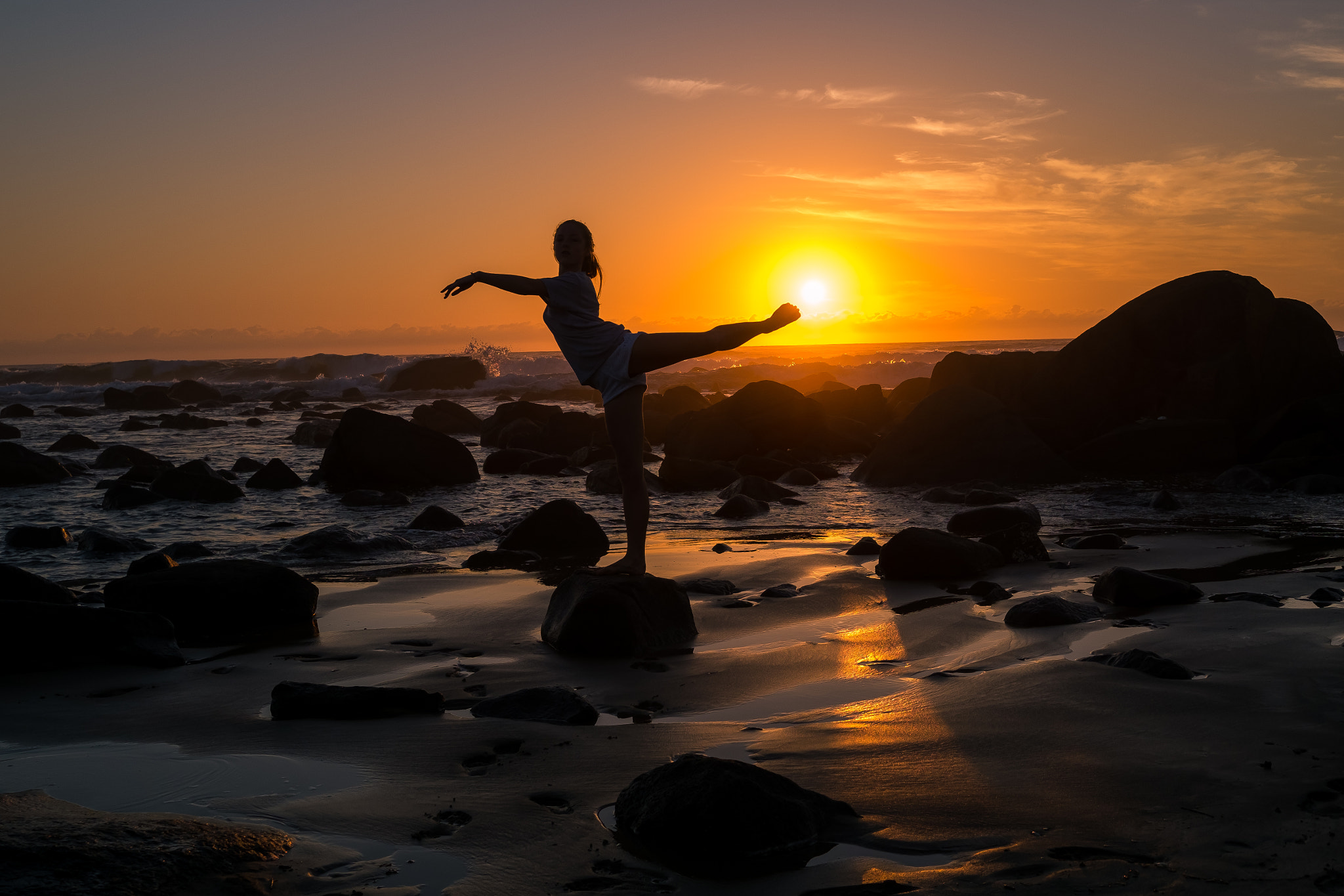 Fujifilm X-Pro1 + Fujifilm XF 27mm F2.8 sample photo. Sunrise ballet1 photography