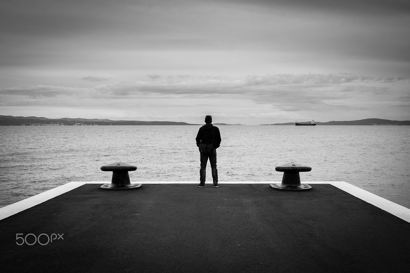 Samsung NX300M sample photo. Standing photography