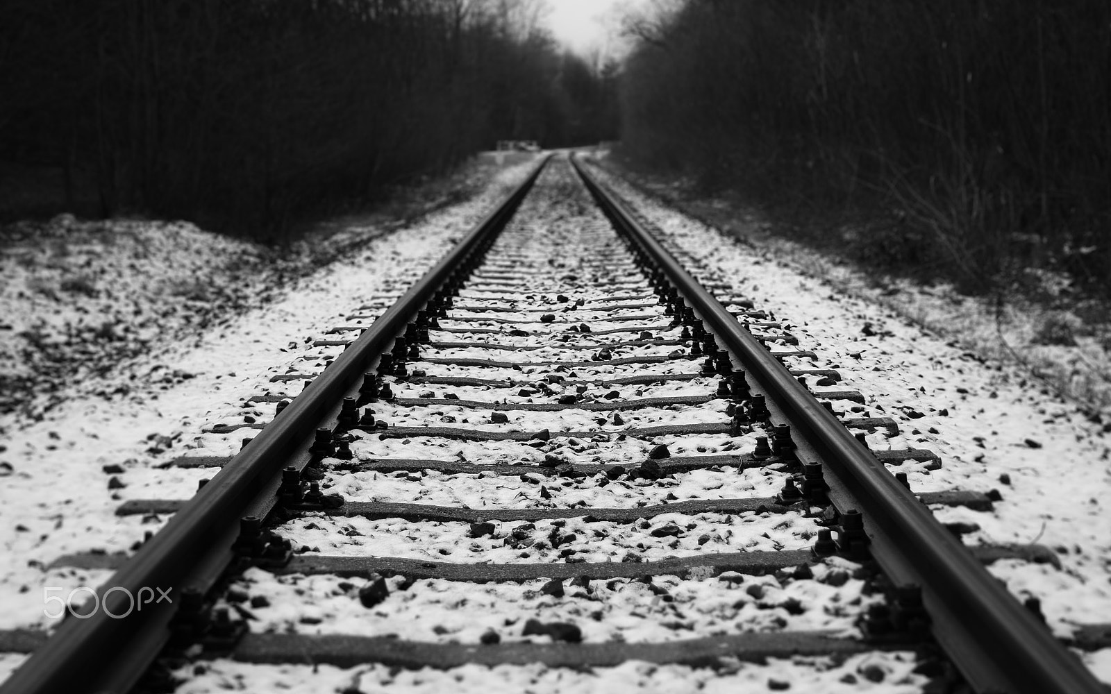 Samsung NX 16-50mm F3.5-5.6 Power Zoom ED OIS sample photo. Rail track photography