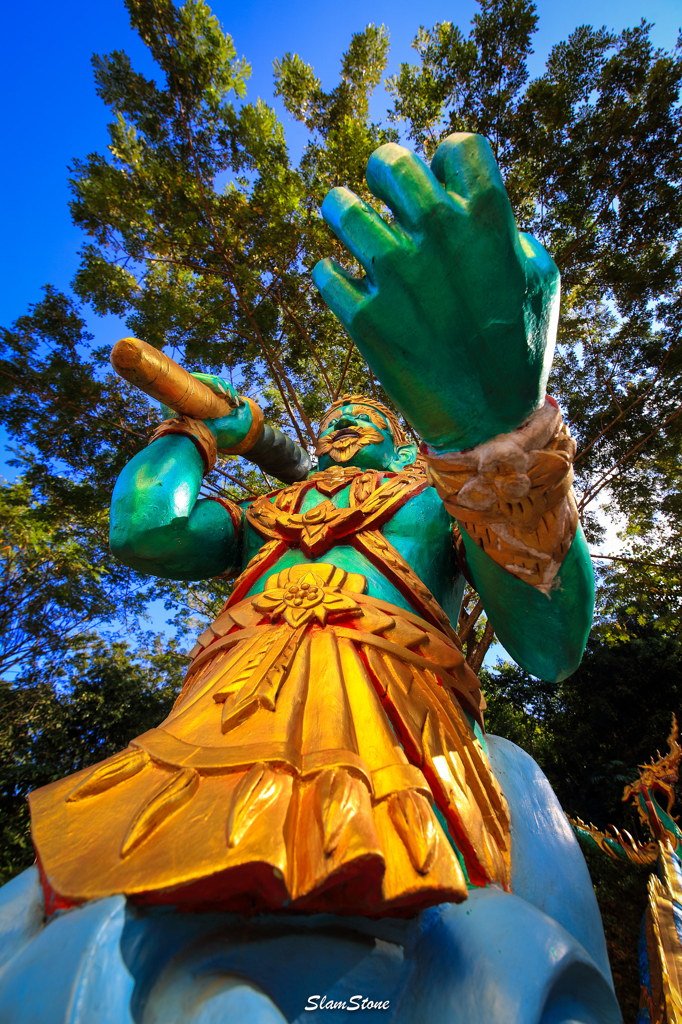 Canon EF 300mm f/2.8L sample photo. Monck sculpture photography