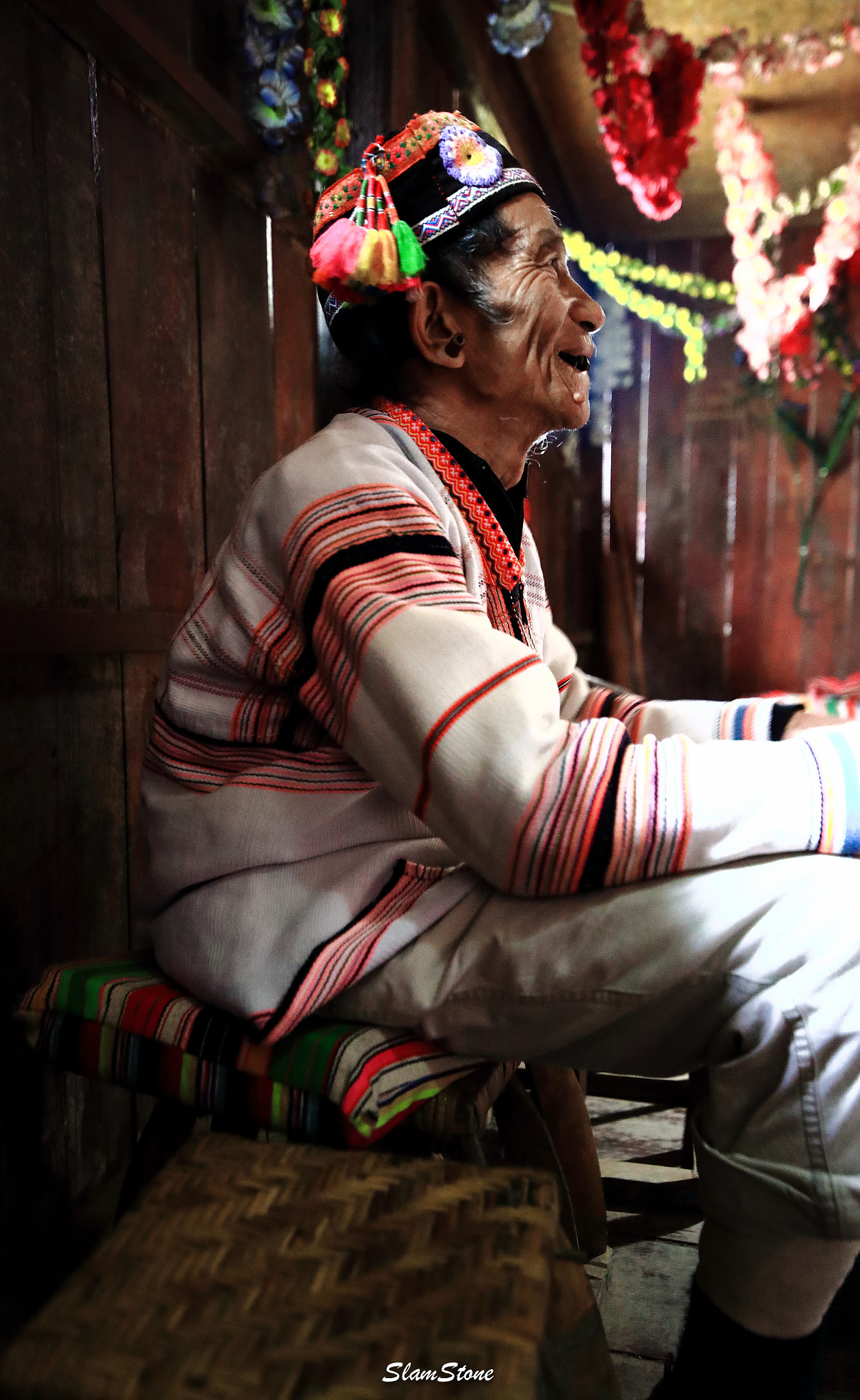 Canon EF 300mm f/2.8L sample photo. Old man photography