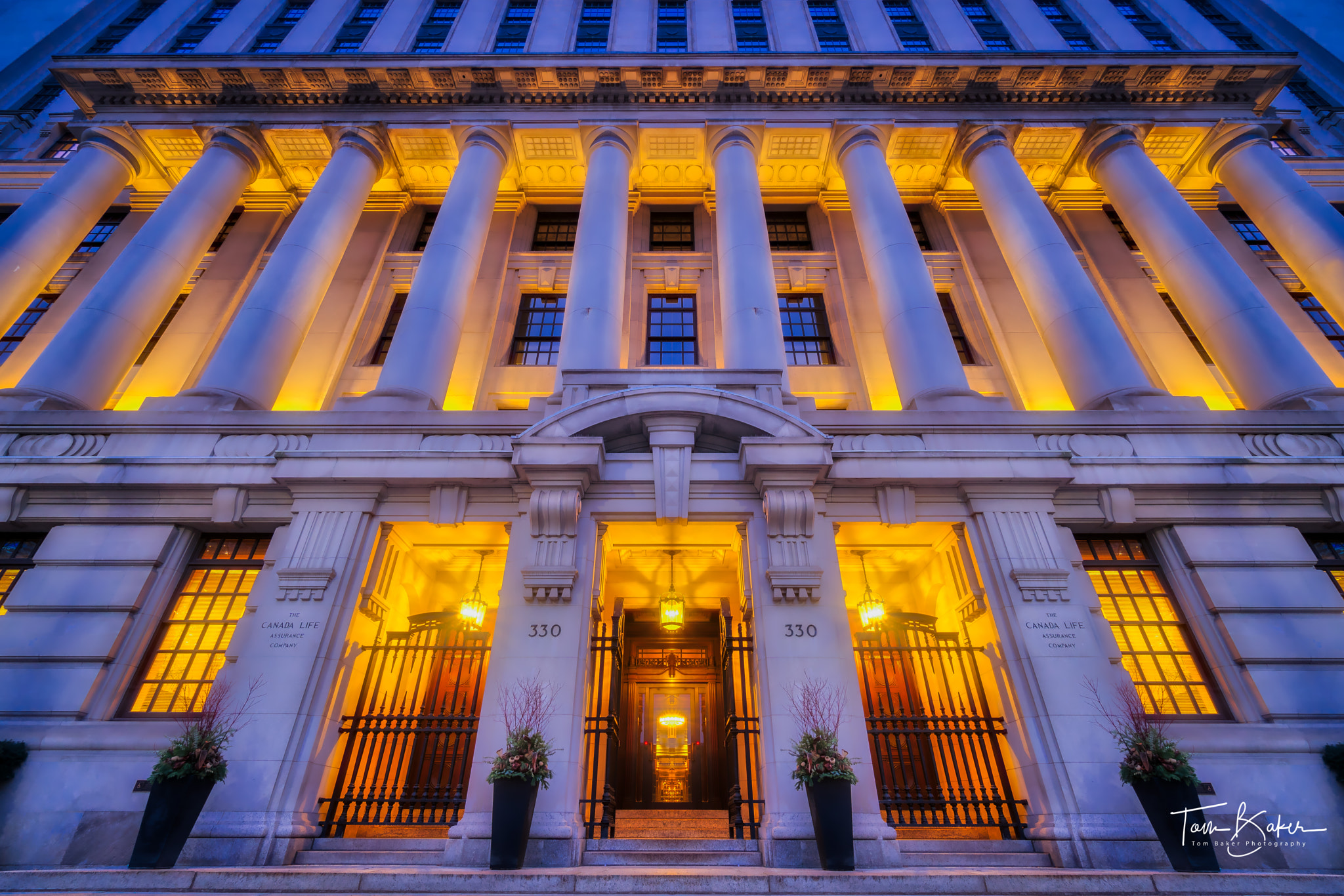 Sony a6300 + Sony E 10-18mm F4 OSS sample photo. Canada life insurance building photography