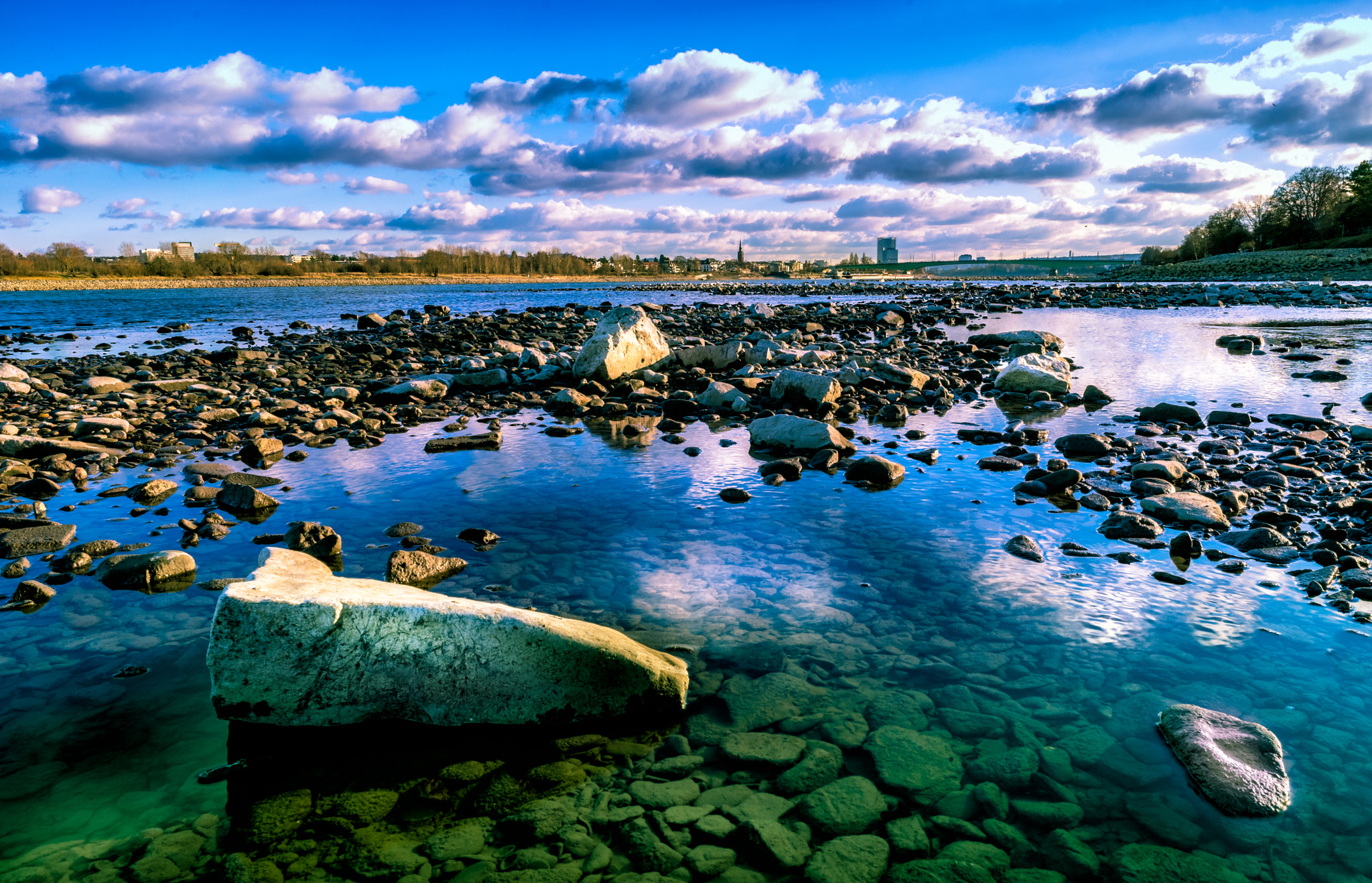 Sony a7 + E 21mm F2.8 sample photo. Shallow water iii photography