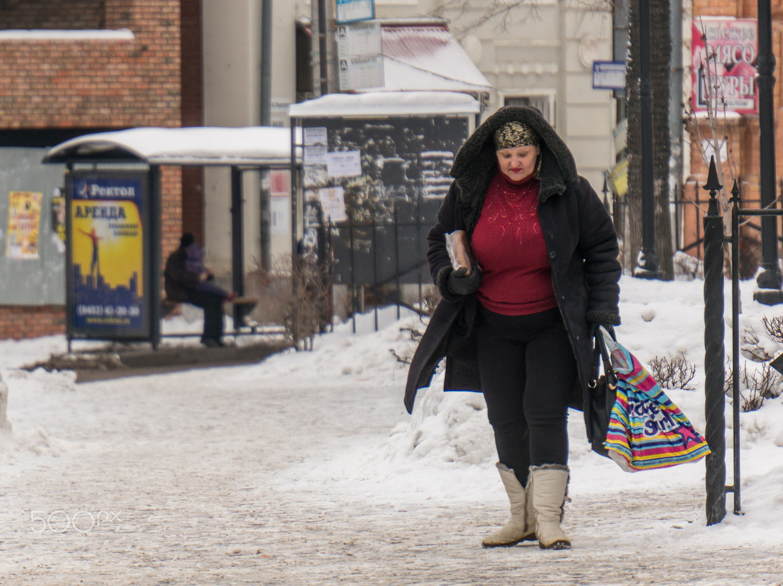 Sony Alpha NEX-5R sample photo. Woman and bread photography