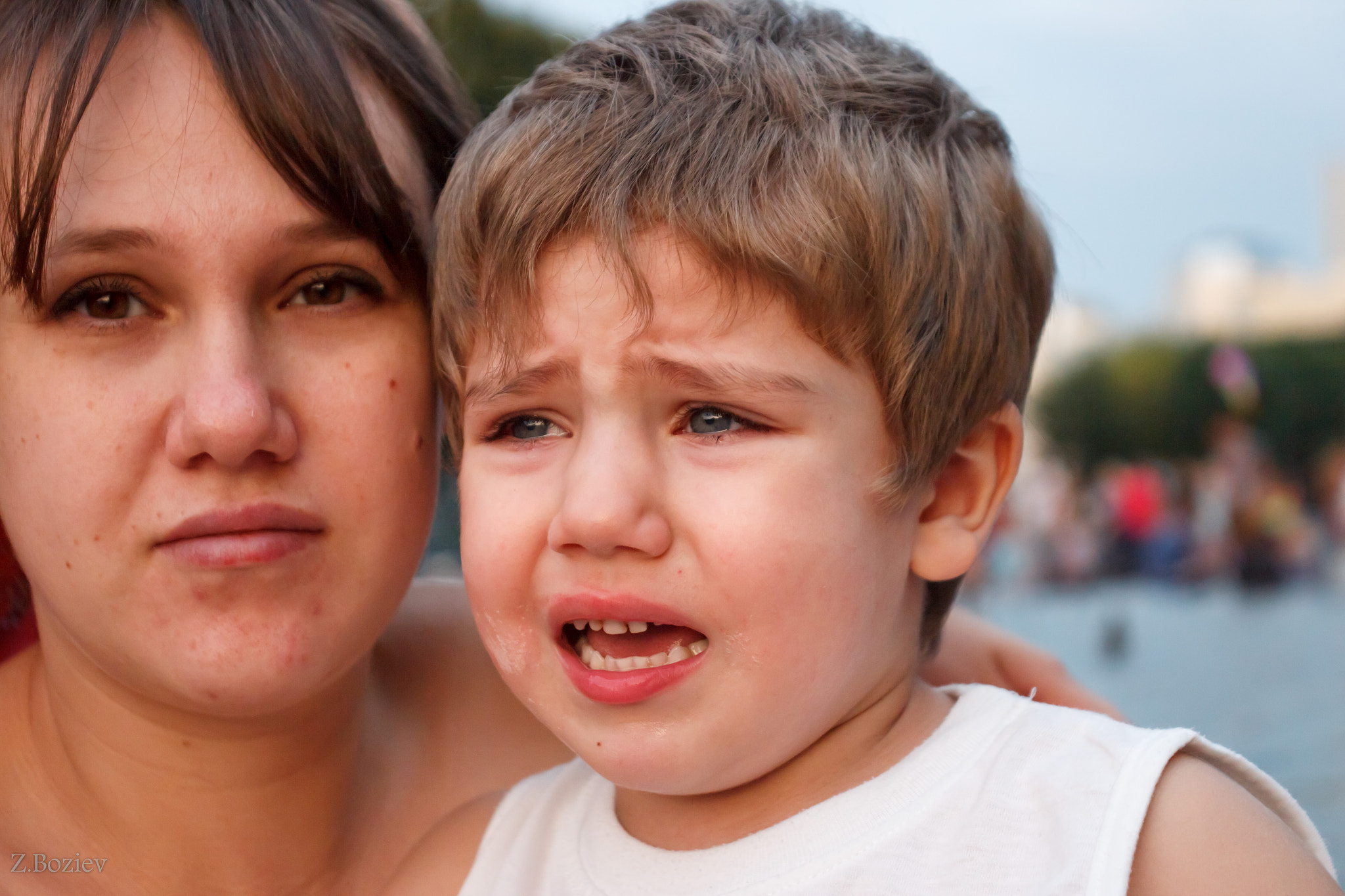 Canon EOS 600D (Rebel EOS T3i / EOS Kiss X5) sample photo. Crying boy photography