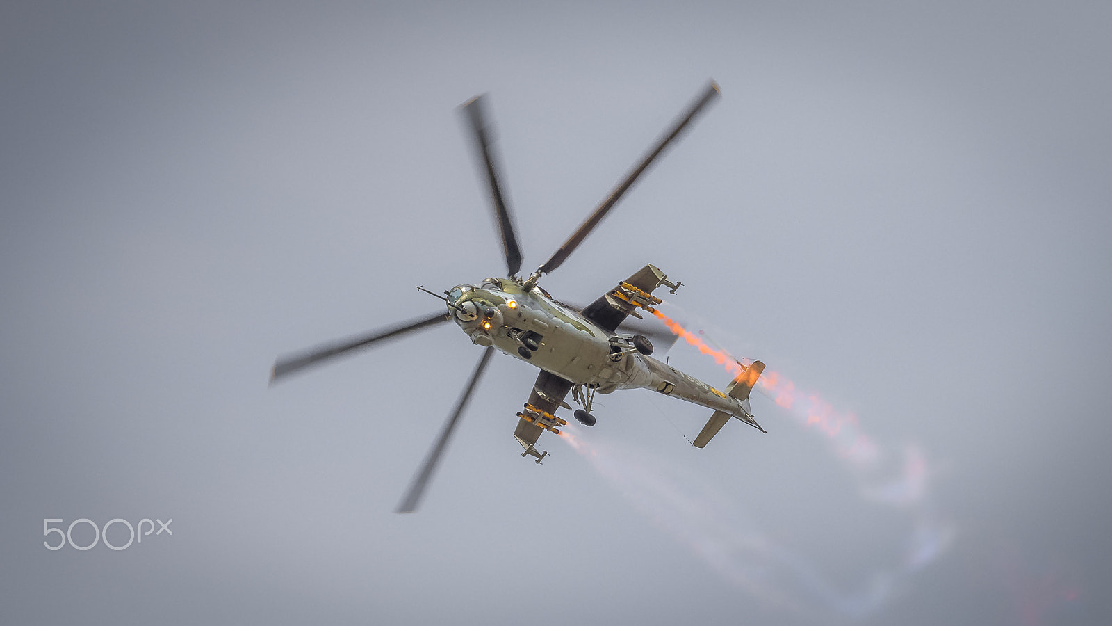 Olympus OM-D E-M1 + Olympus M.Zuiko Digital ED 40-150mm F2.8 Pro sample photo. Mi-24 hind helicopter of the czech airforce photography