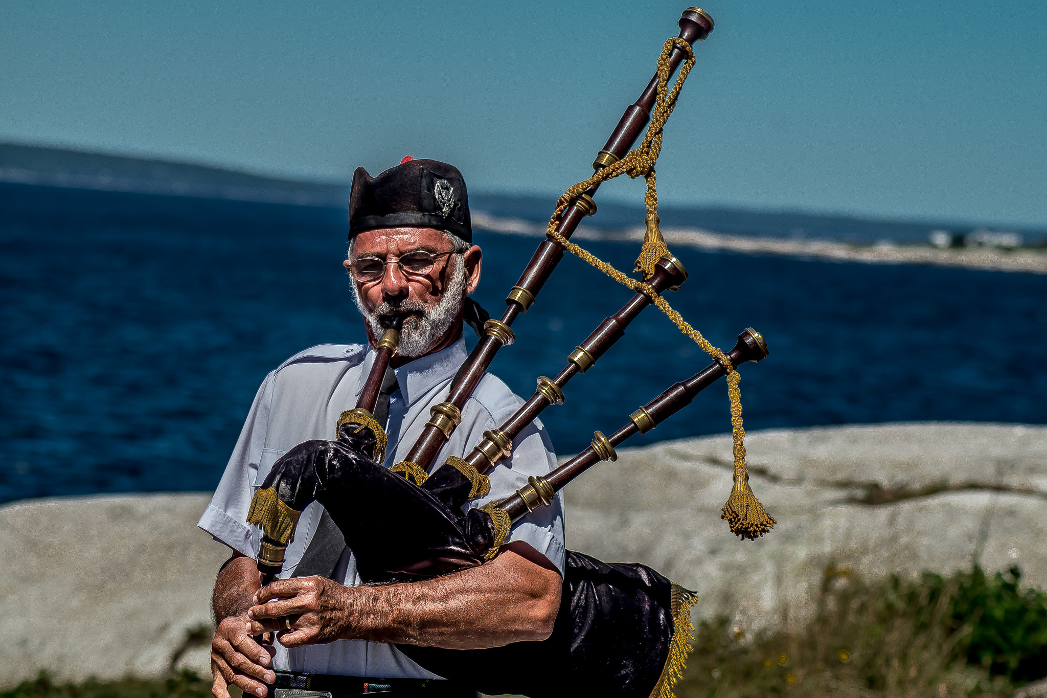 Tamron AF 70-300mm F4-5.6 LD Macro 1:2 sample photo. Bagpipes photography