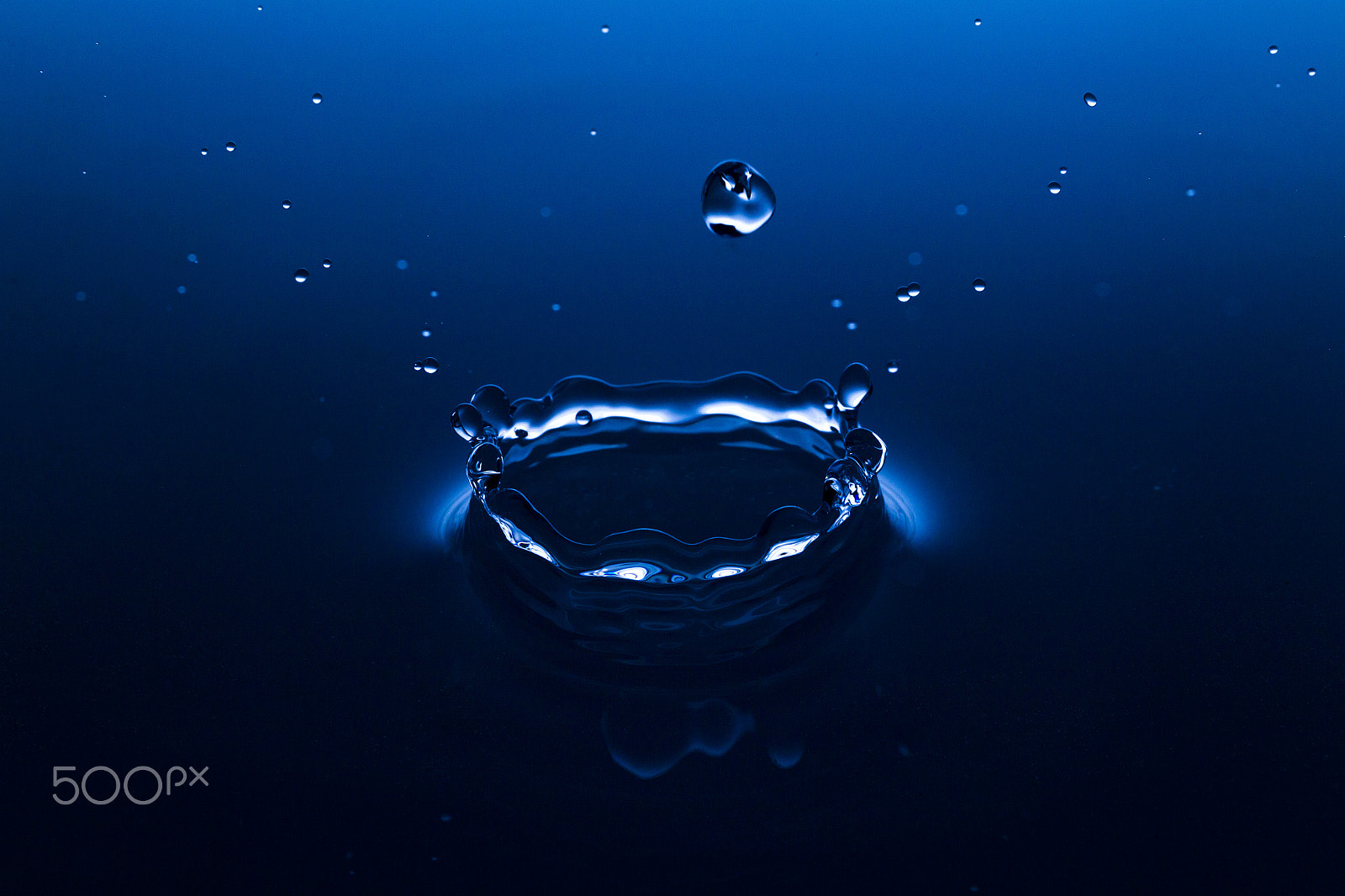 Canon EOS-1D Mark IV sample photo. Water, drops, sprays, splashes, abstraction, minimalism photography