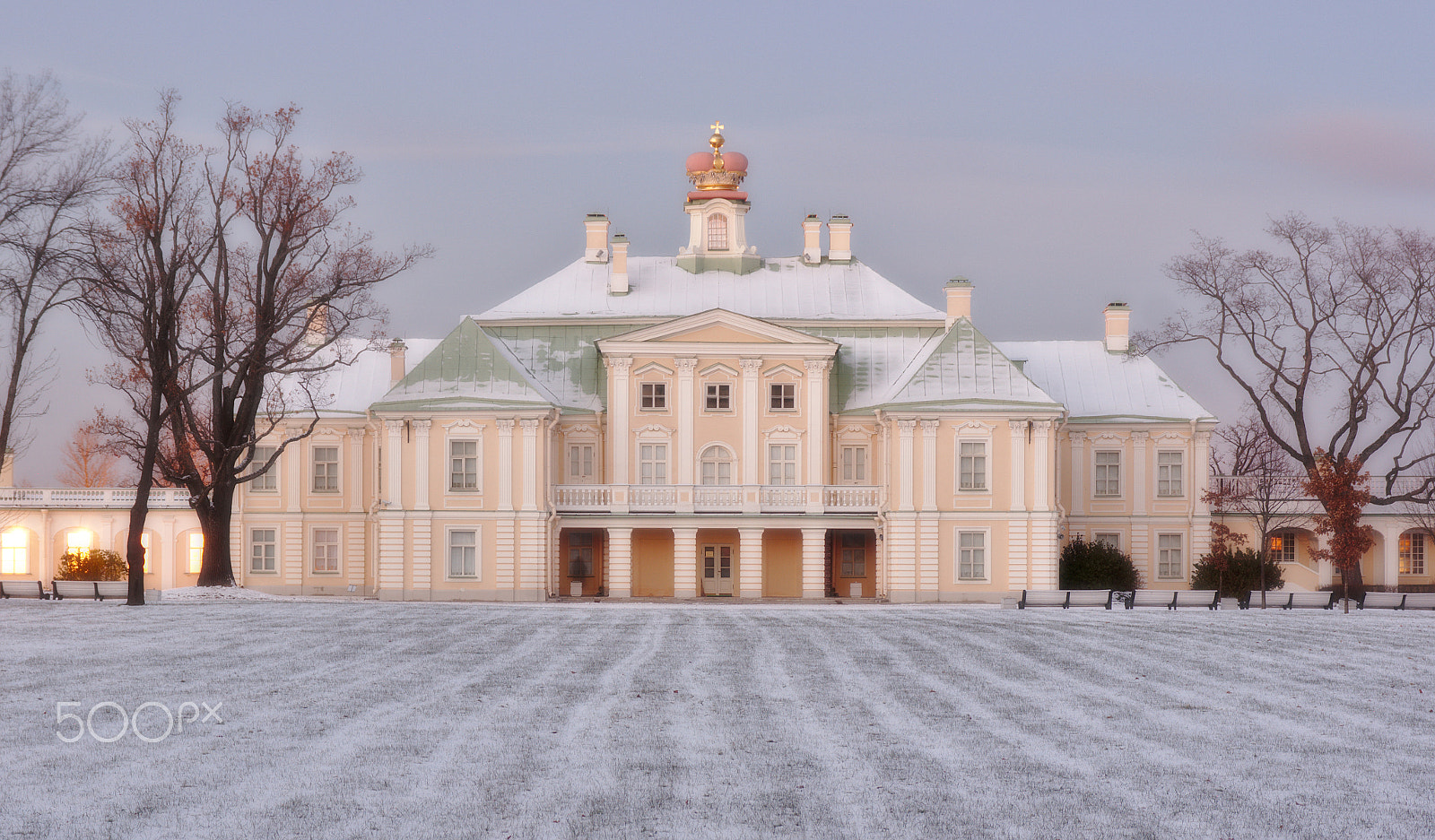 Samsung NX1000 + Samsung NX 18-55mm F3.5-5.6 OIS sample photo. Menshikov's palace photography