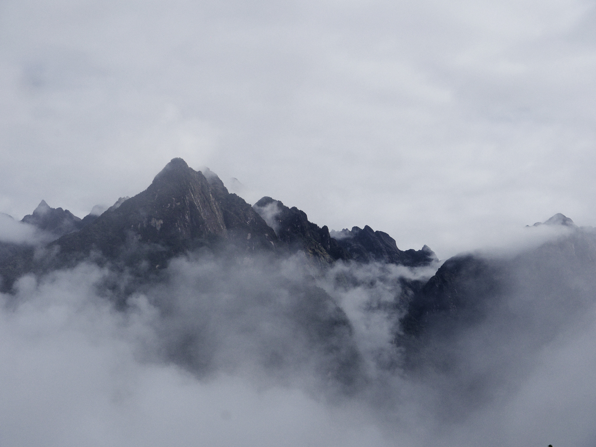 Panasonic Lumix DMC-GH3 sample photo. Mountains near to machu picchu. photography
